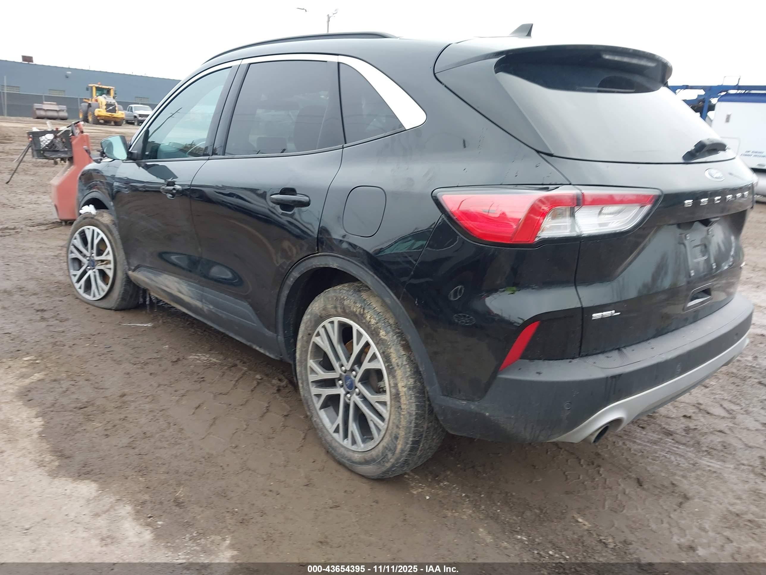 FORD ESCAPE image 3