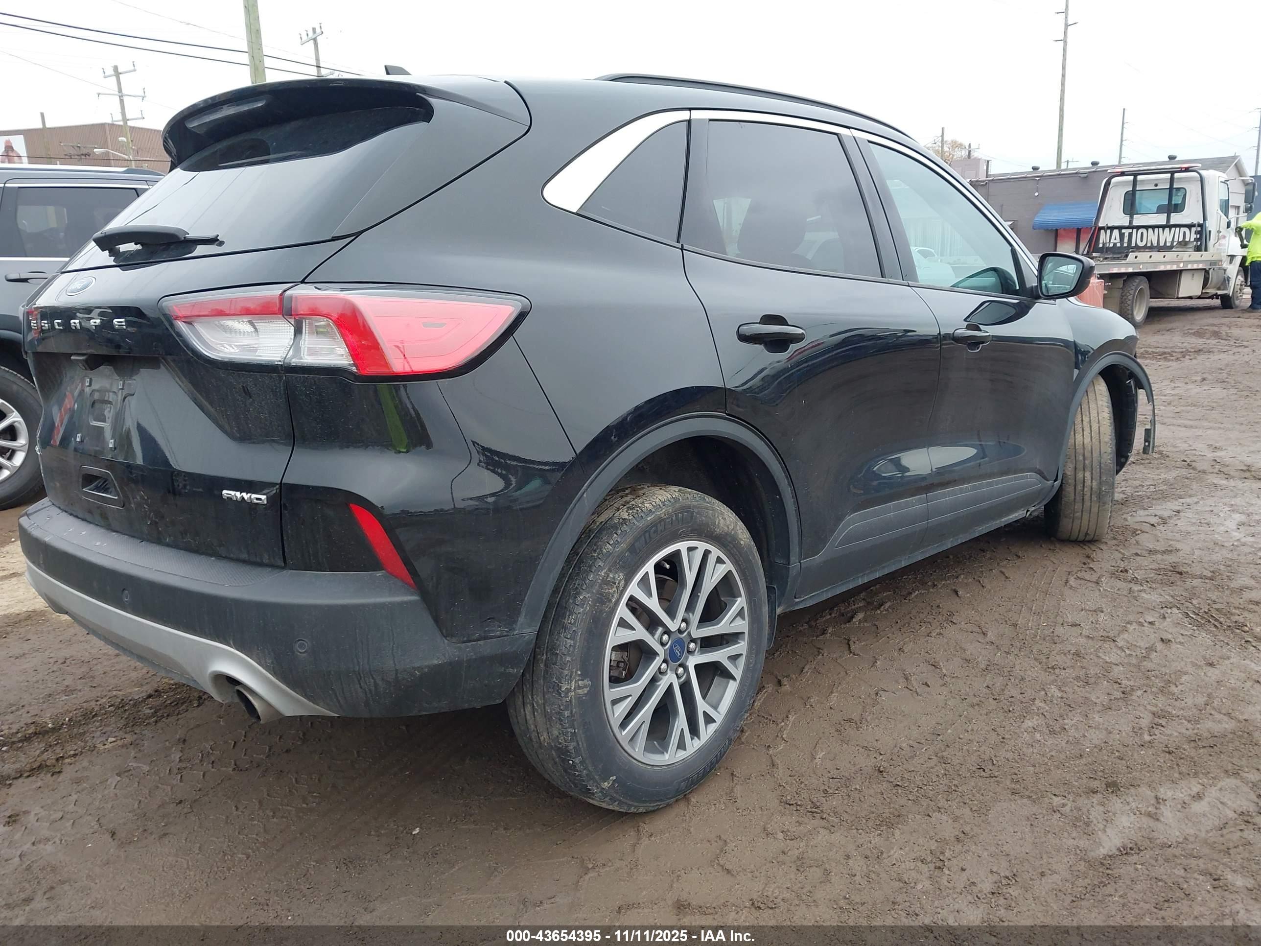FORD ESCAPE image 4