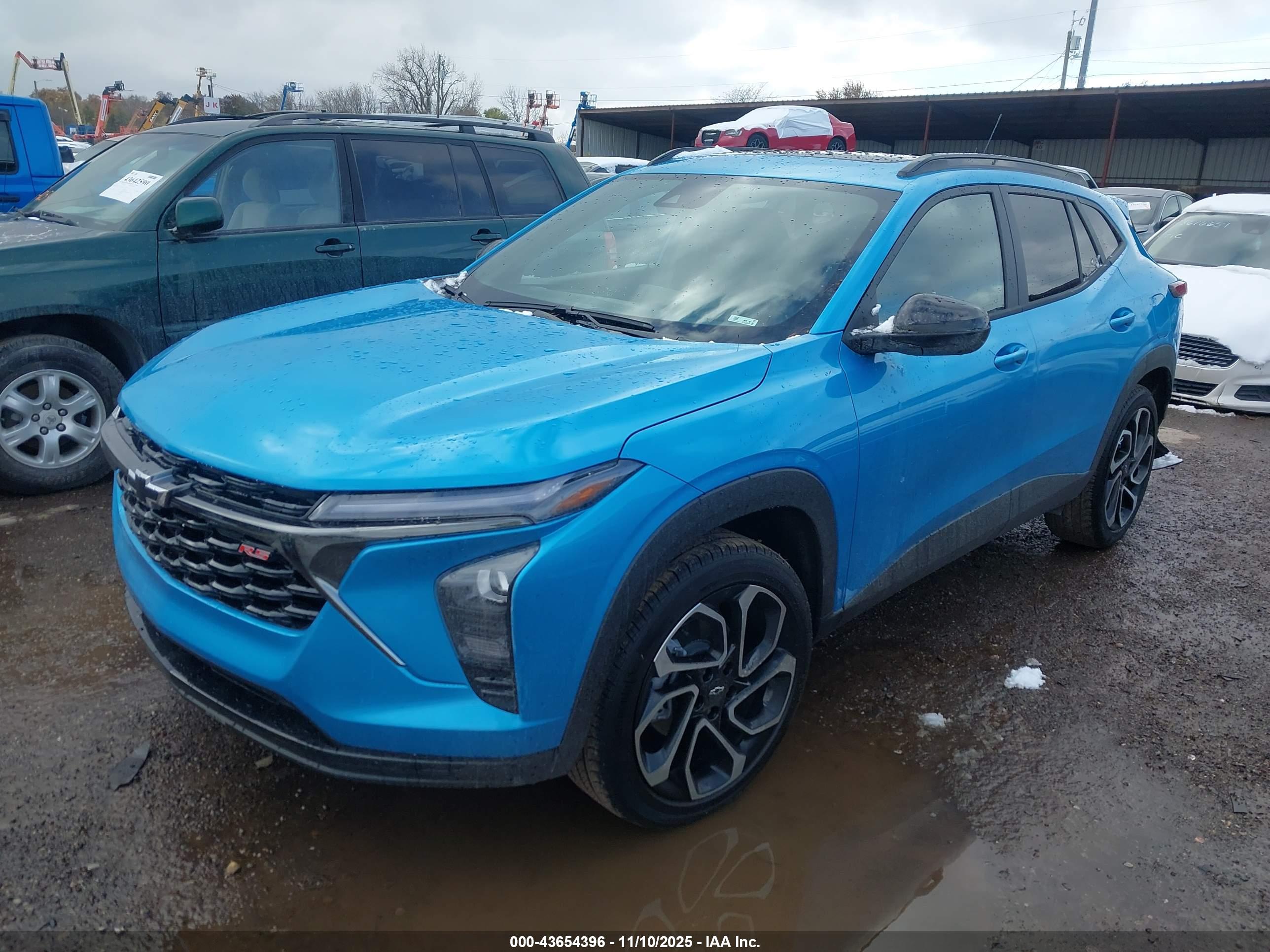 CHEVROLET TRAX image 2