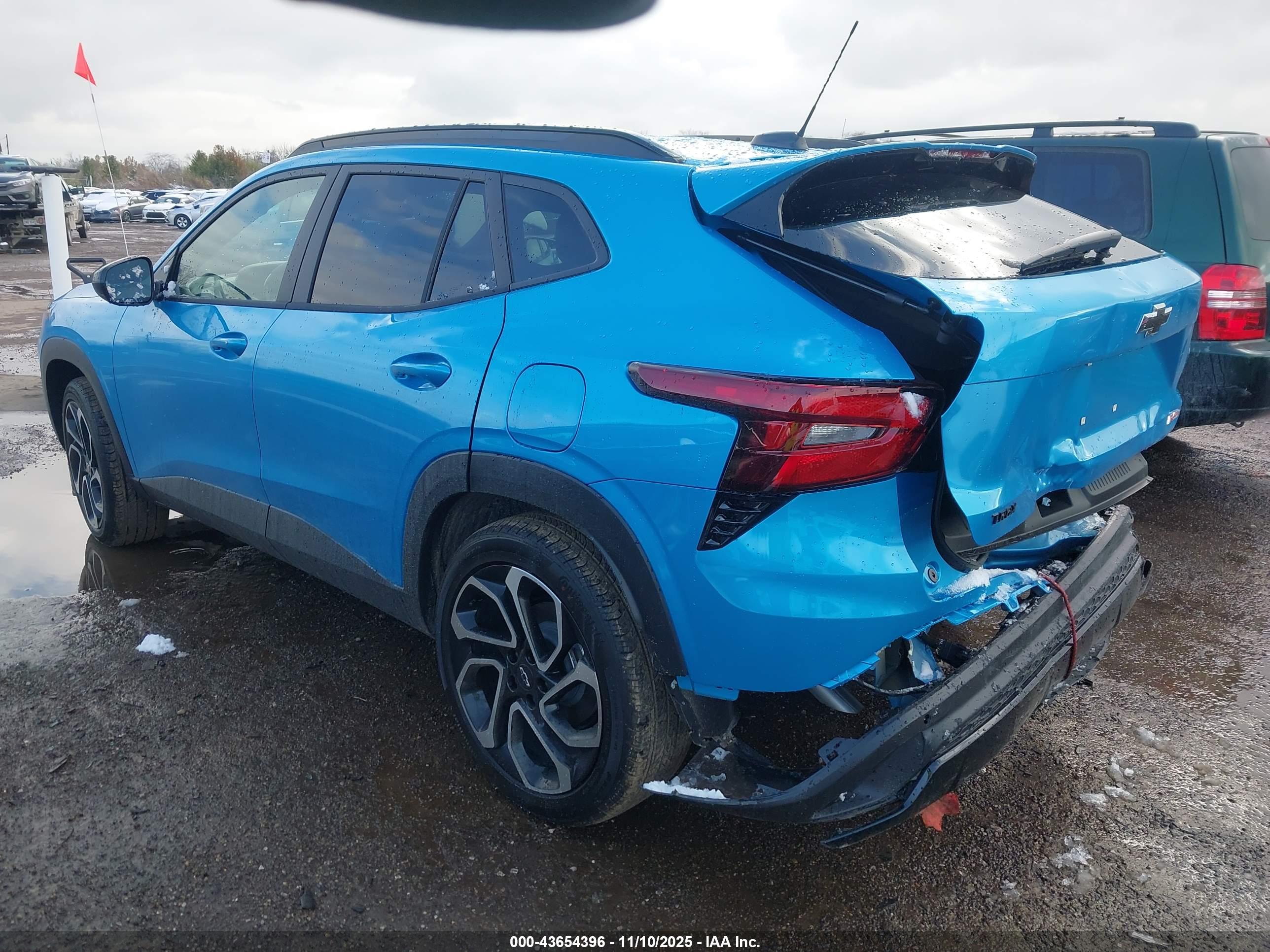 CHEVROLET TRAX image 3