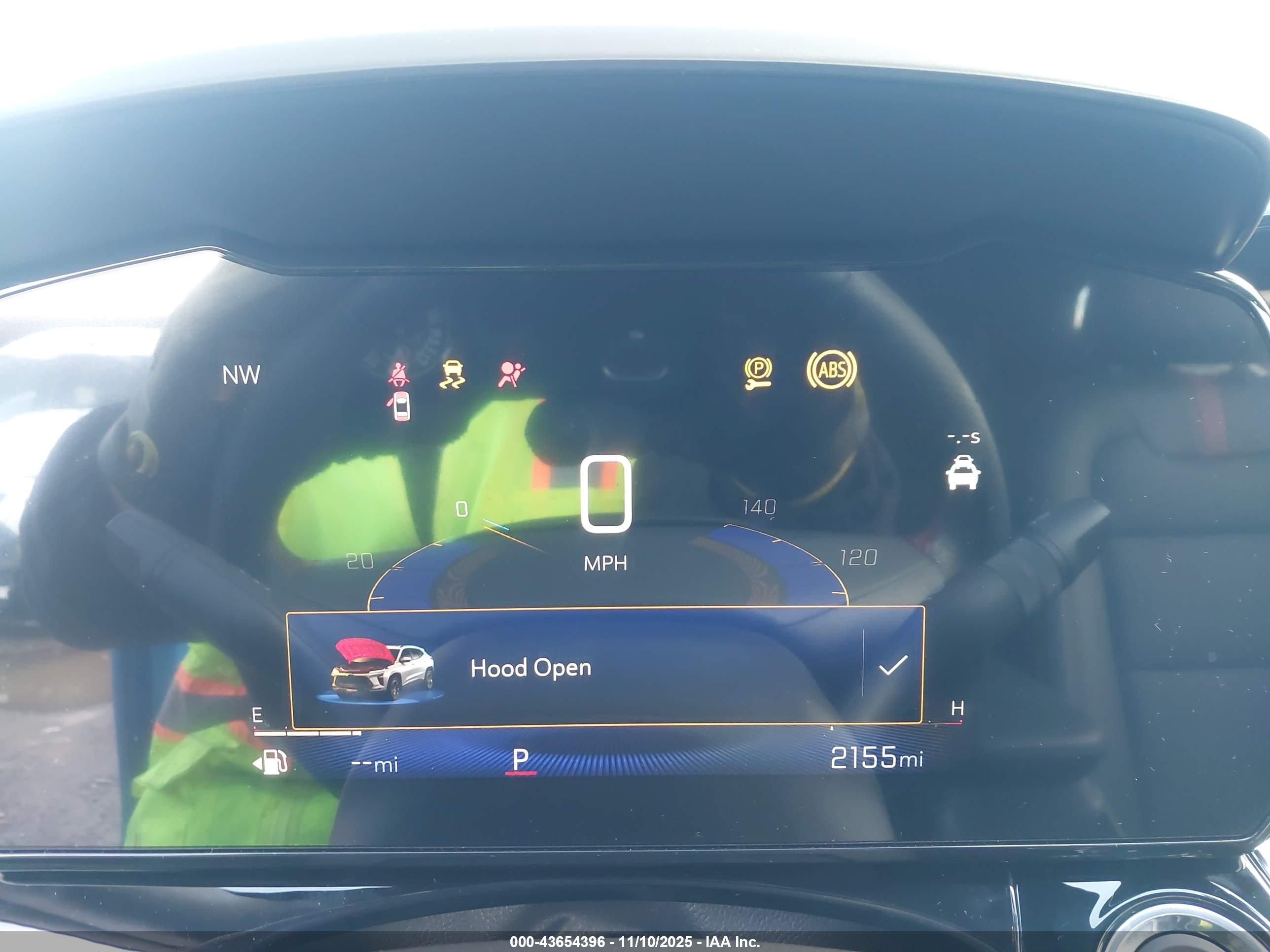 CHEVROLET TRAX image 7