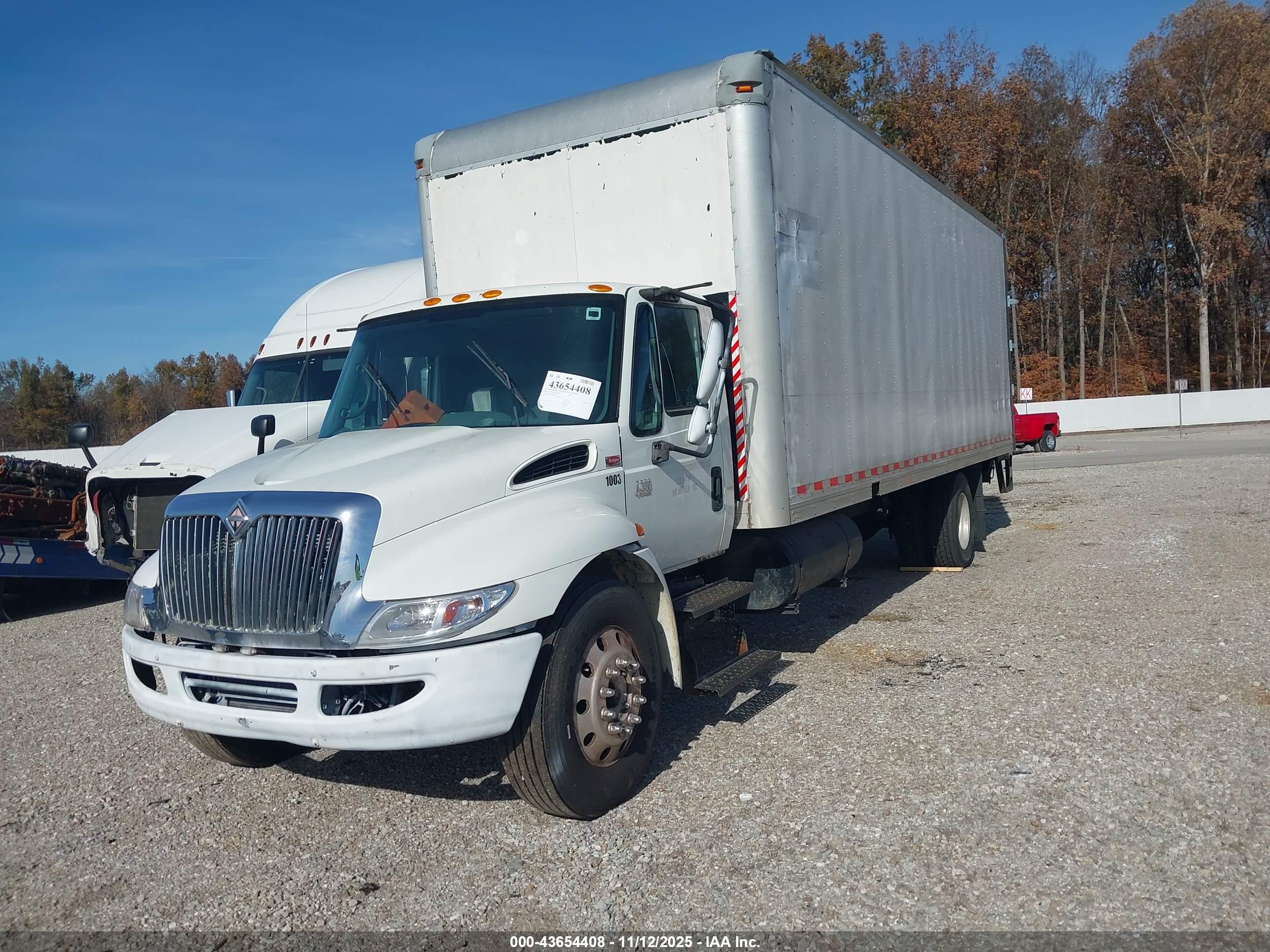 INTERNATIONAL 4000 image 2