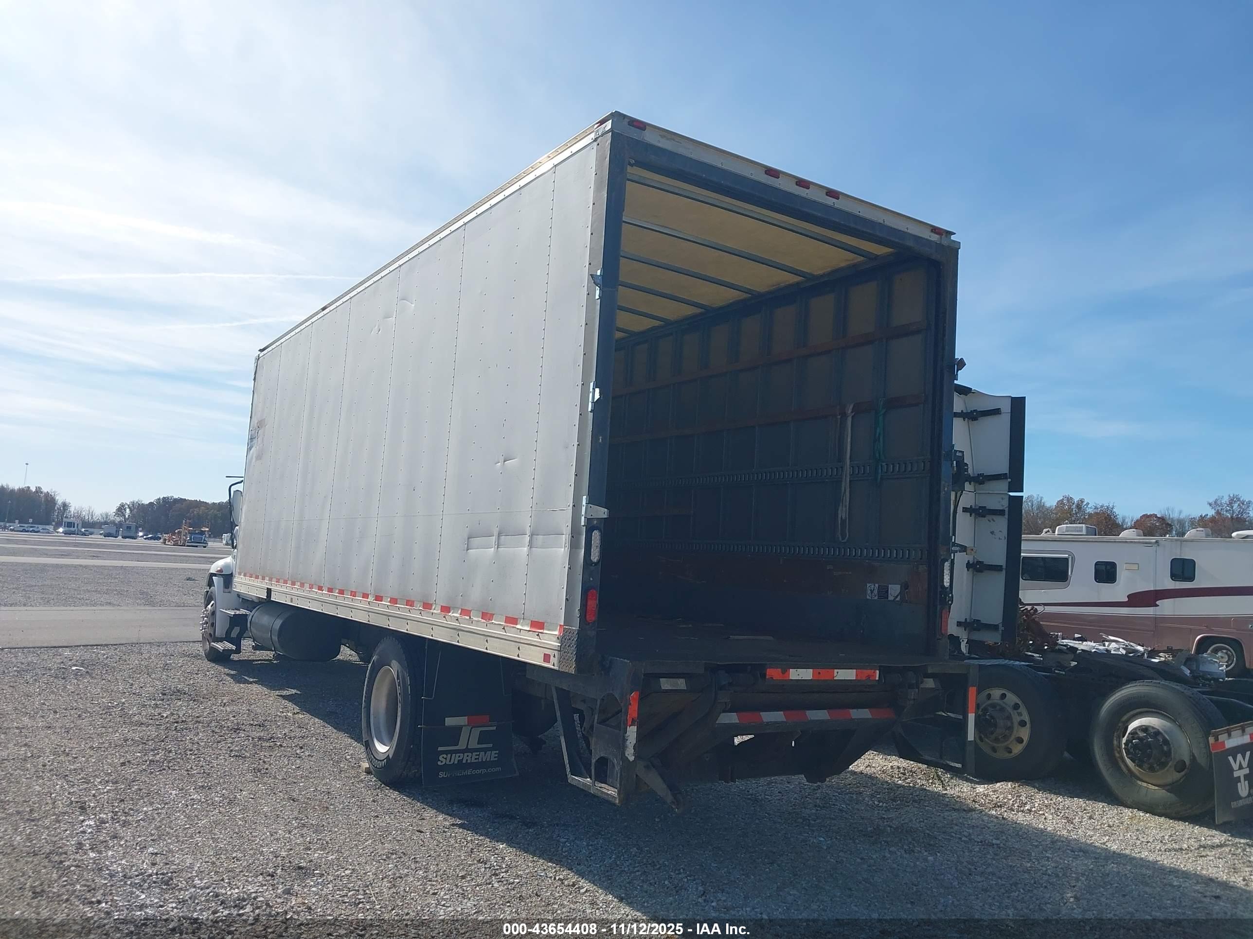 INTERNATIONAL 4000 image 3