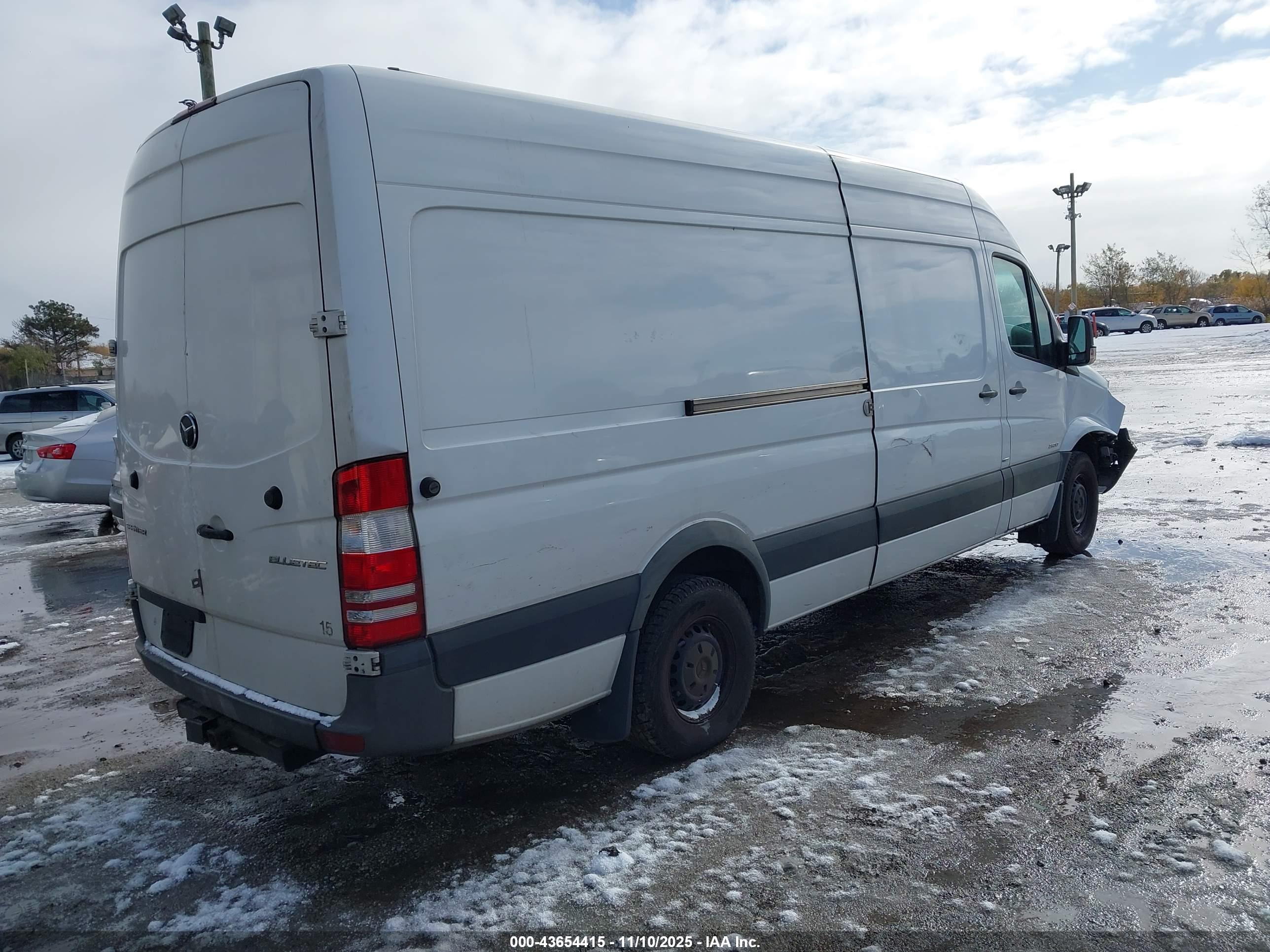 MERCEDES-BENZ SPRINTER image 4