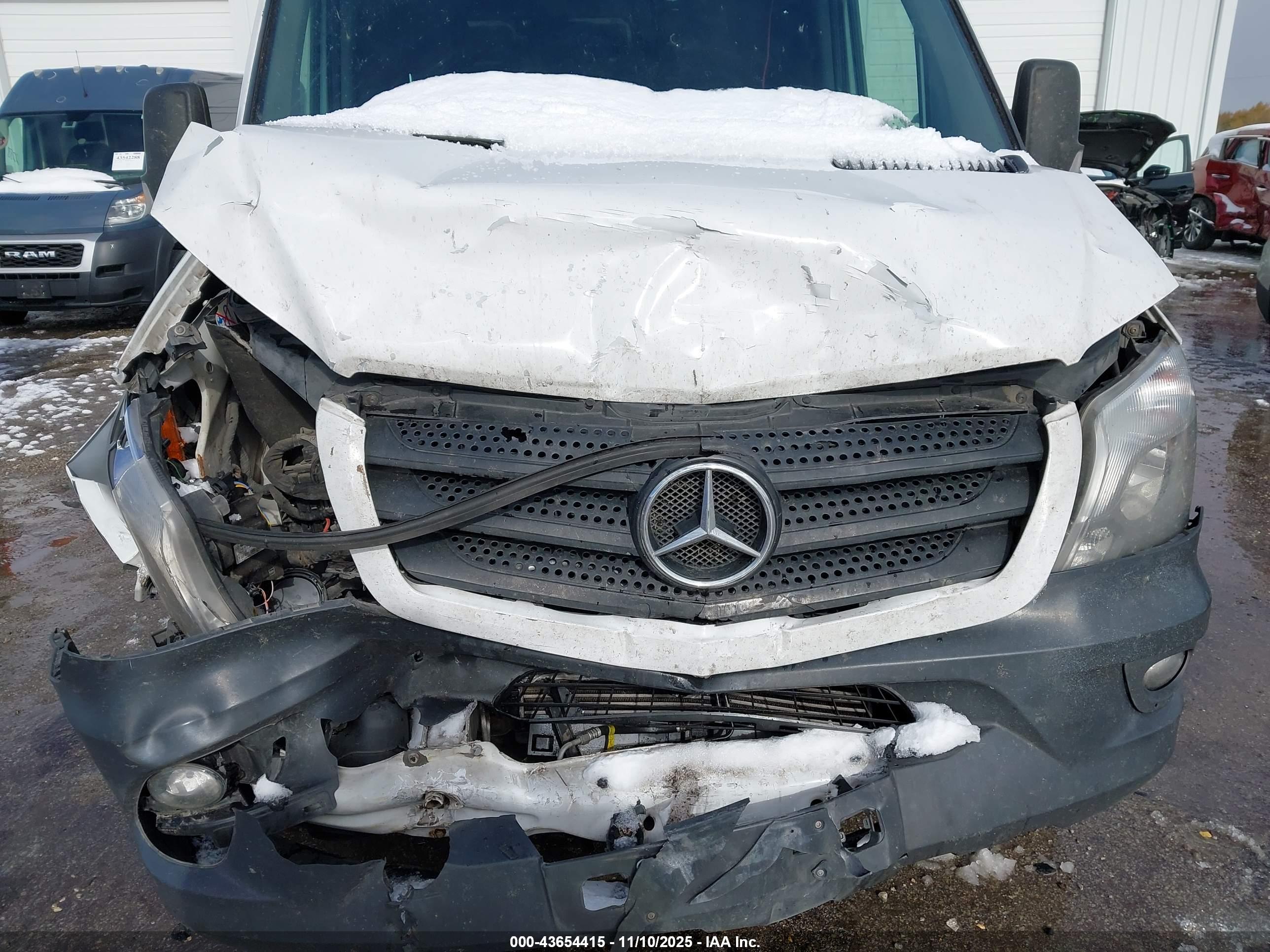 MERCEDES-BENZ SPRINTER image 6