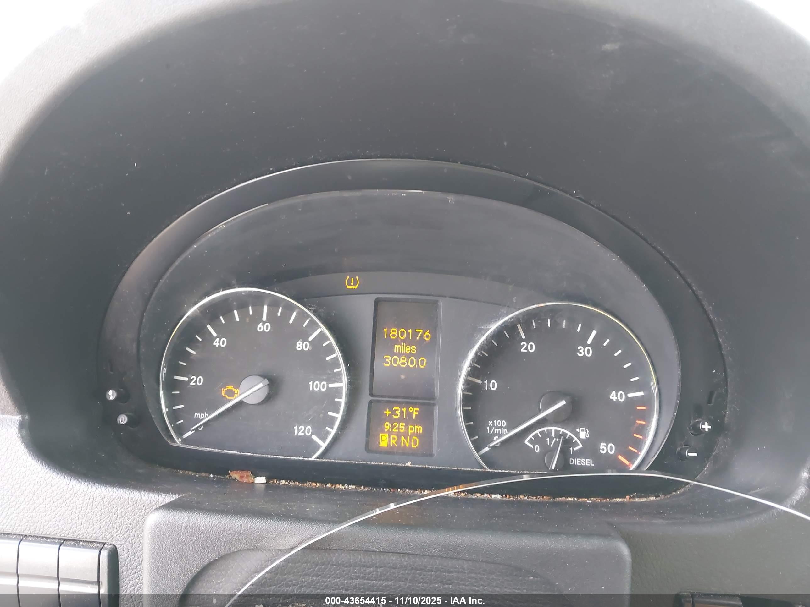 MERCEDES-BENZ SPRINTER image 7