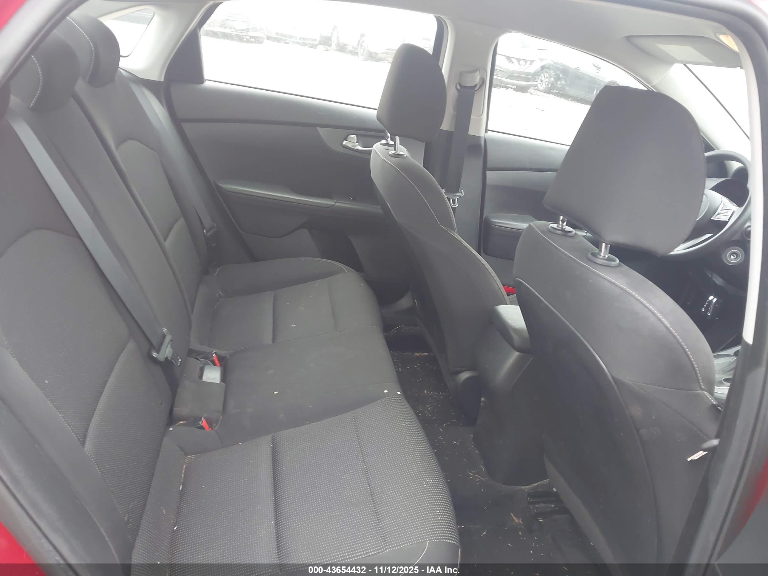 KIA FORTE image 8