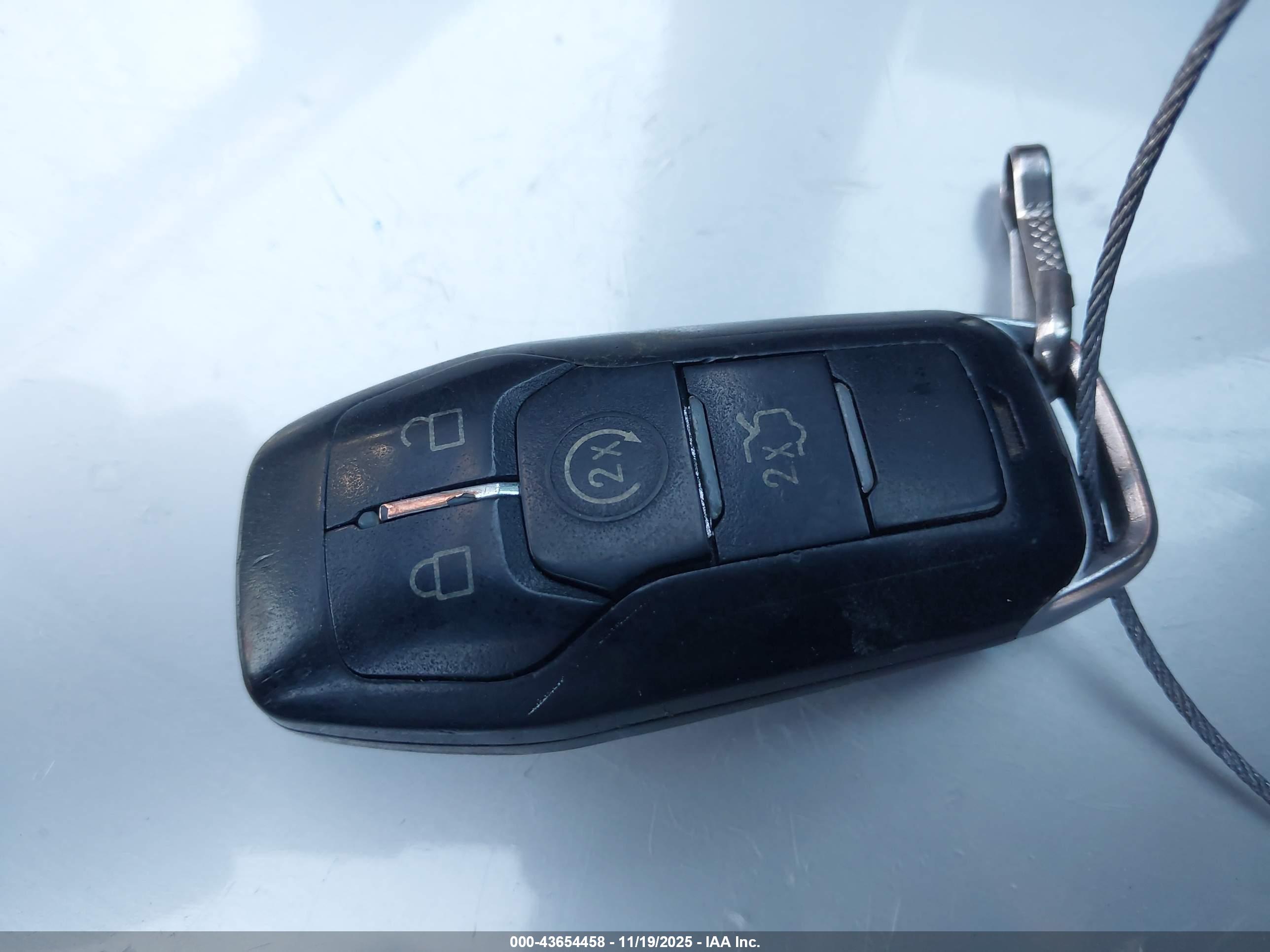 FORD EXPLORER image 11