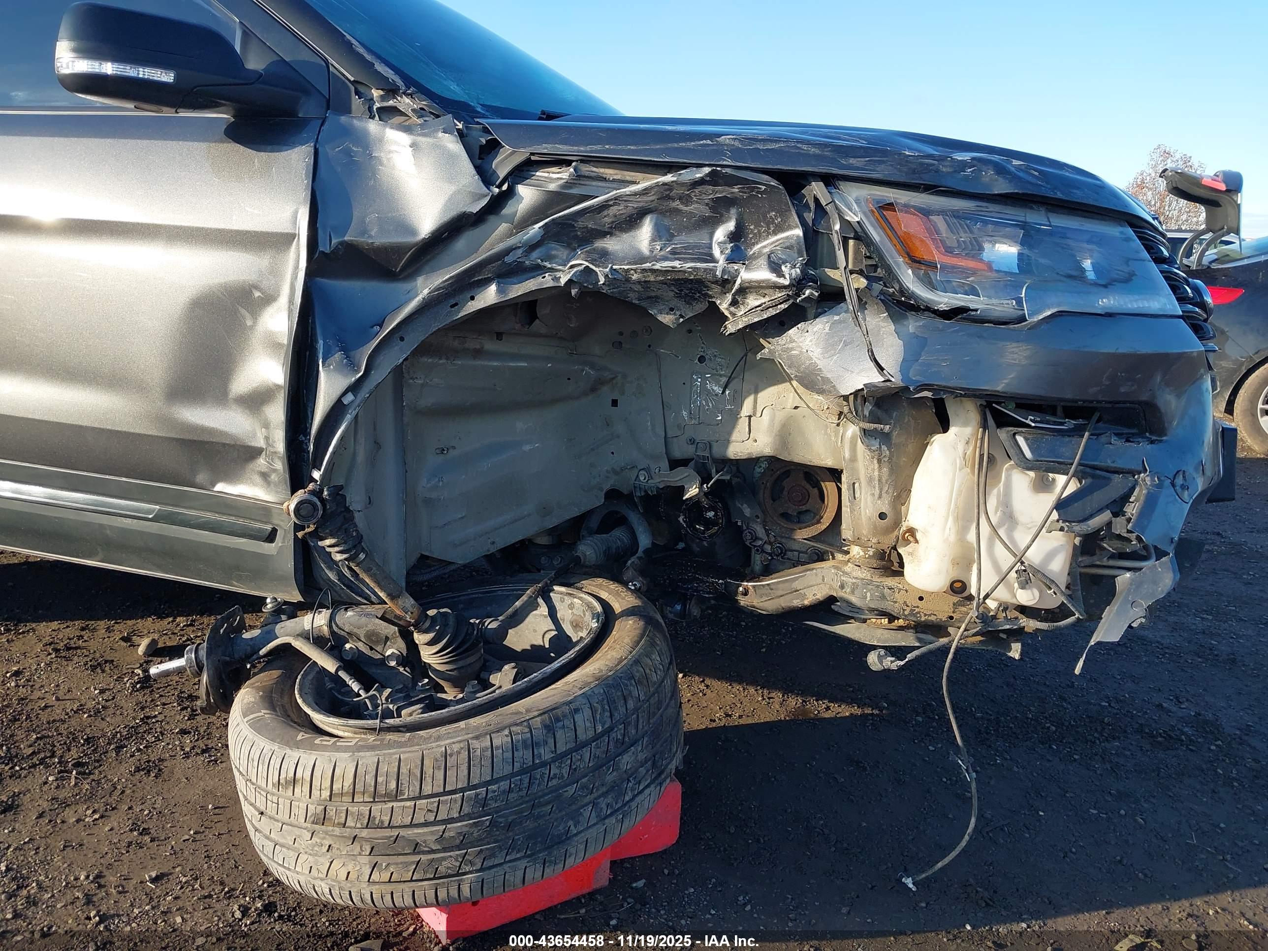 FORD EXPLORER image 6