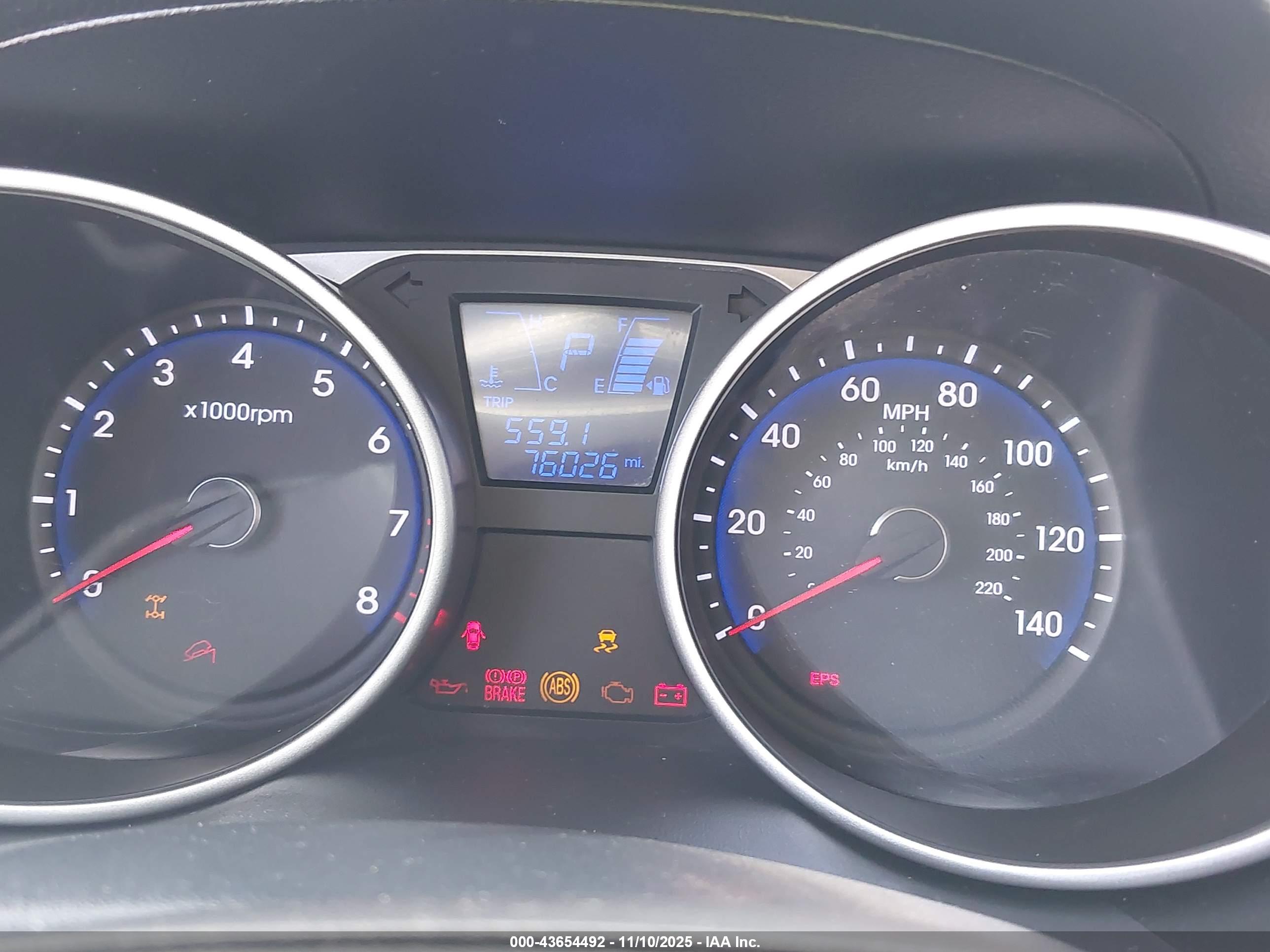 HYUNDAI TUCSON image 7