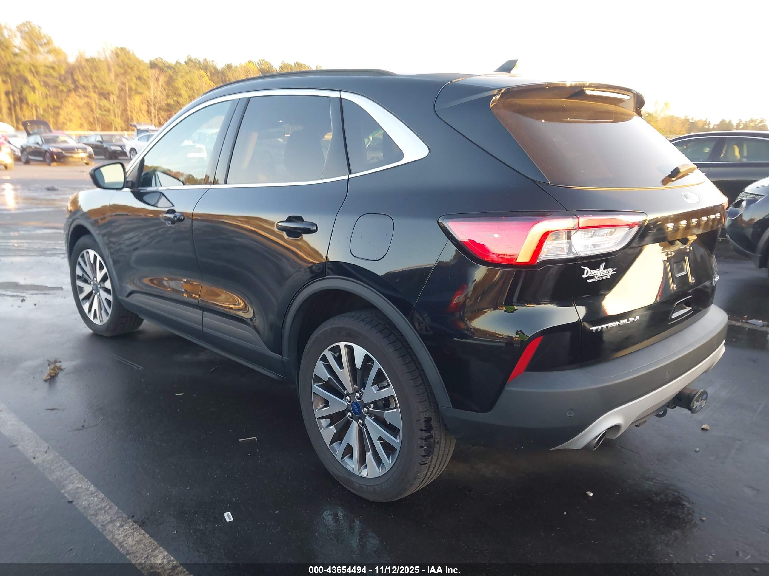 FORD ESCAPE image 3
