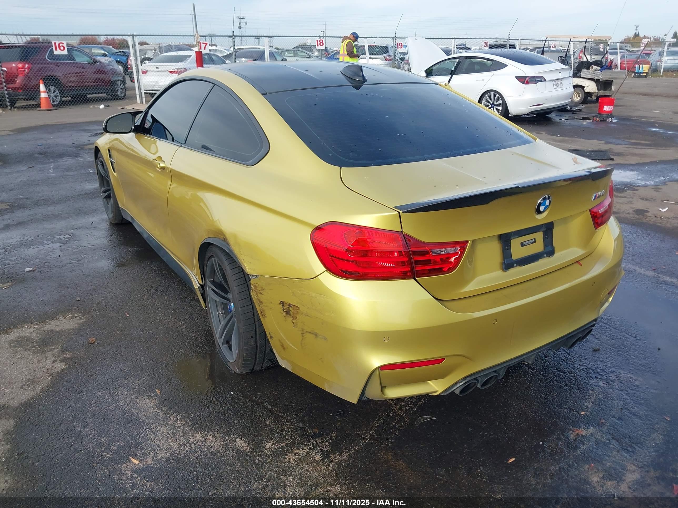 BMW M4 image 3