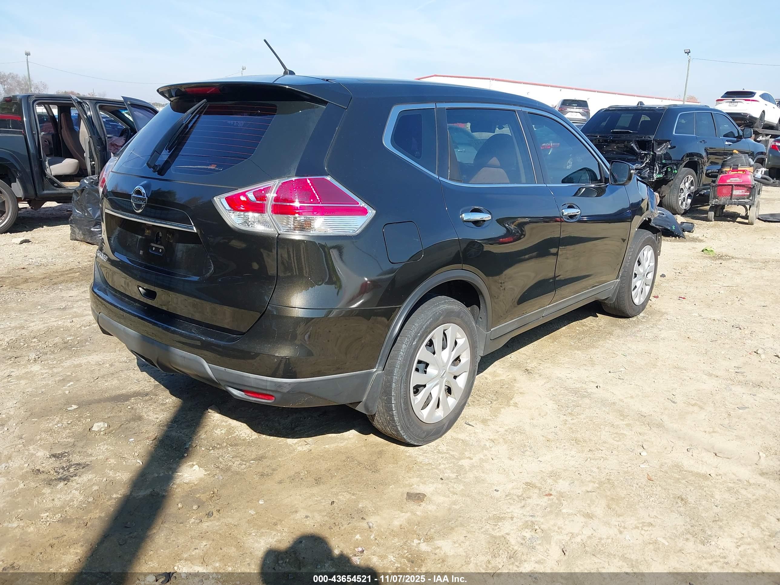 NISSAN ROGUE image 4