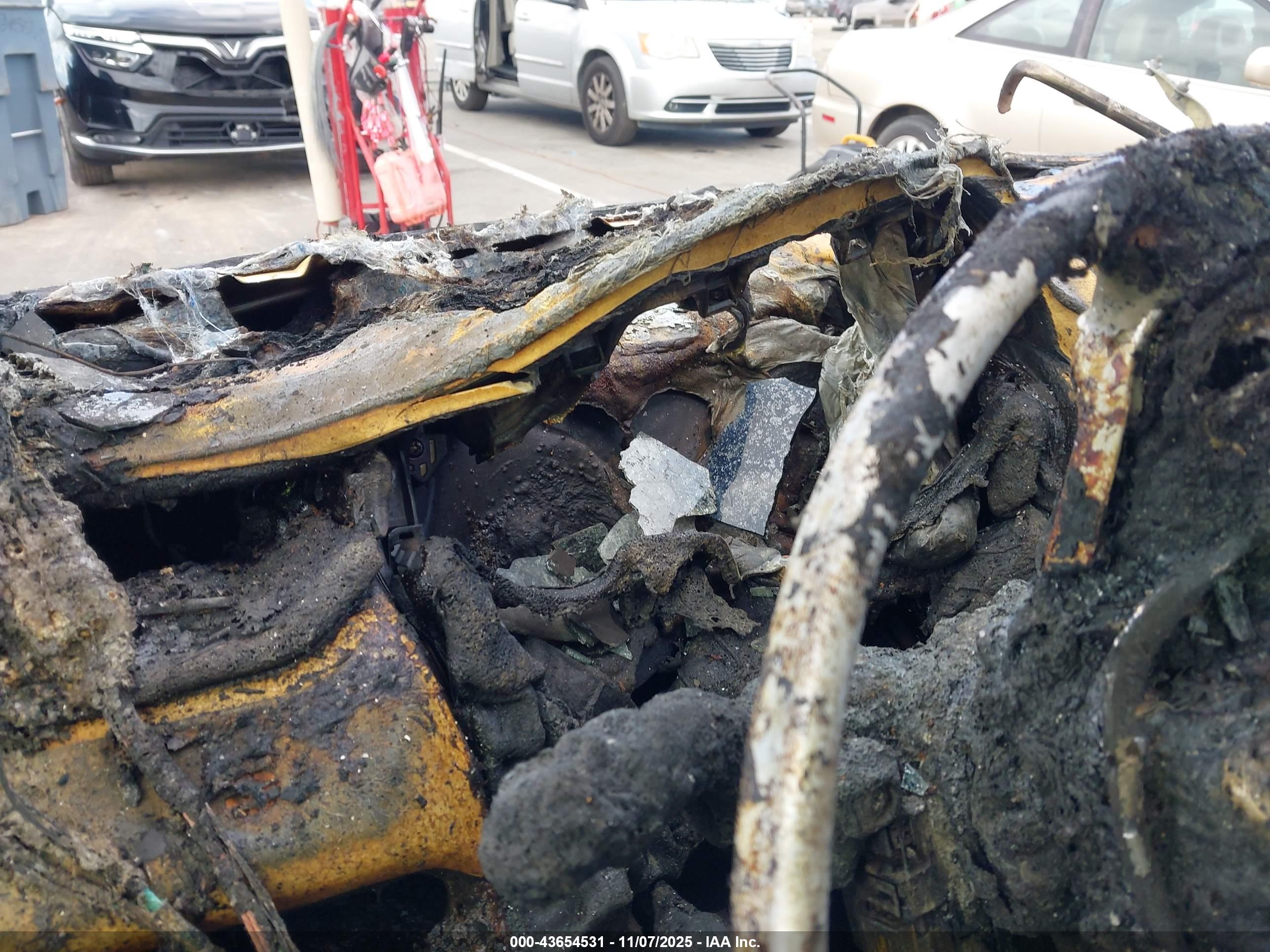 TOYOTA RAV4 image 7
