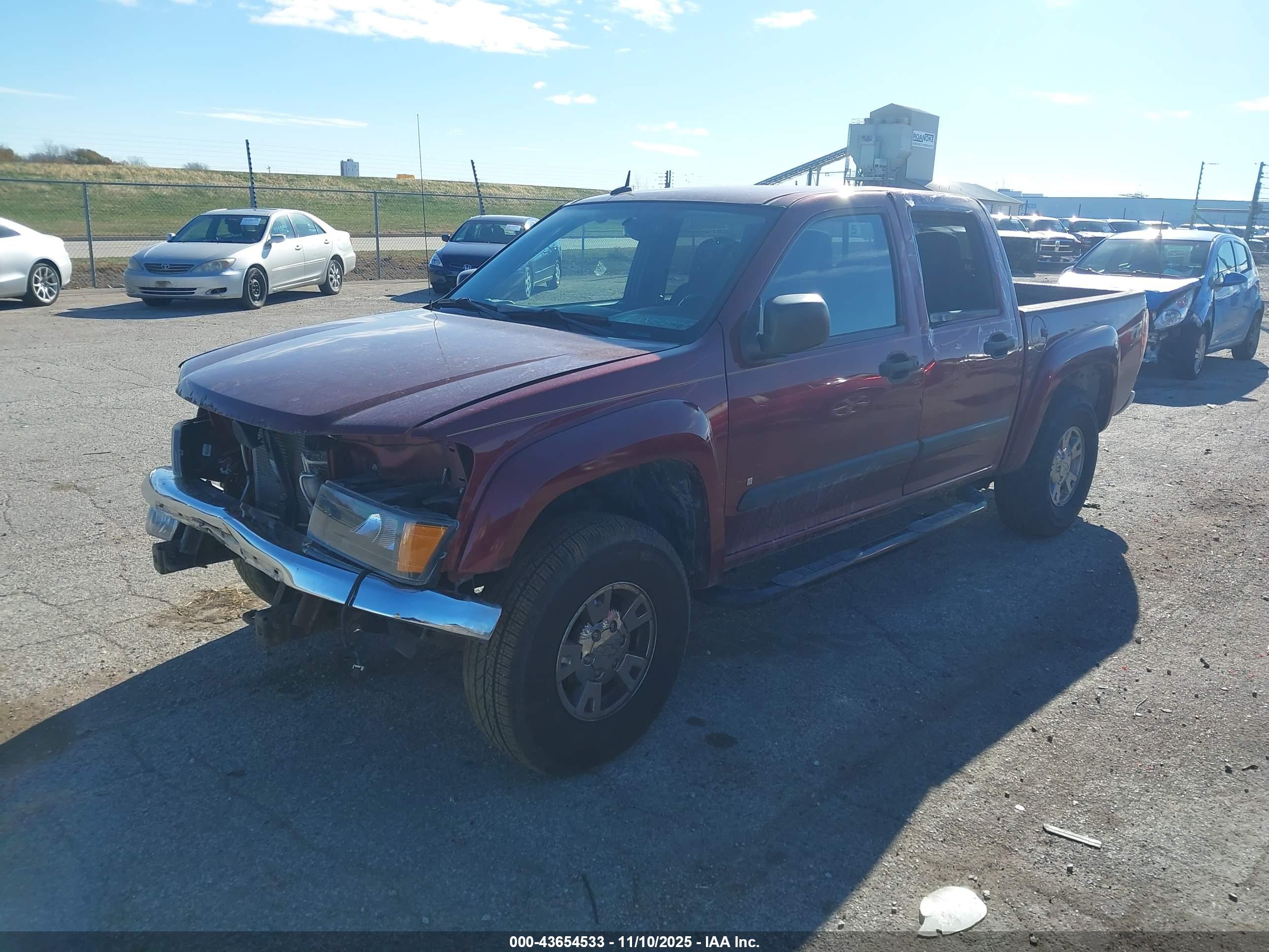 CHEVROLET COLORADO image 2