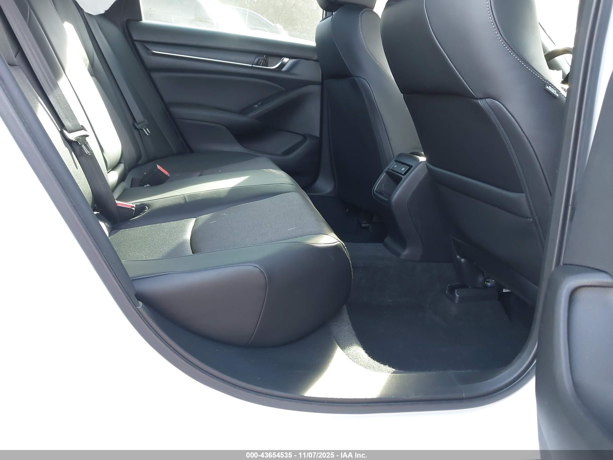 HONDA ACCORD image 8