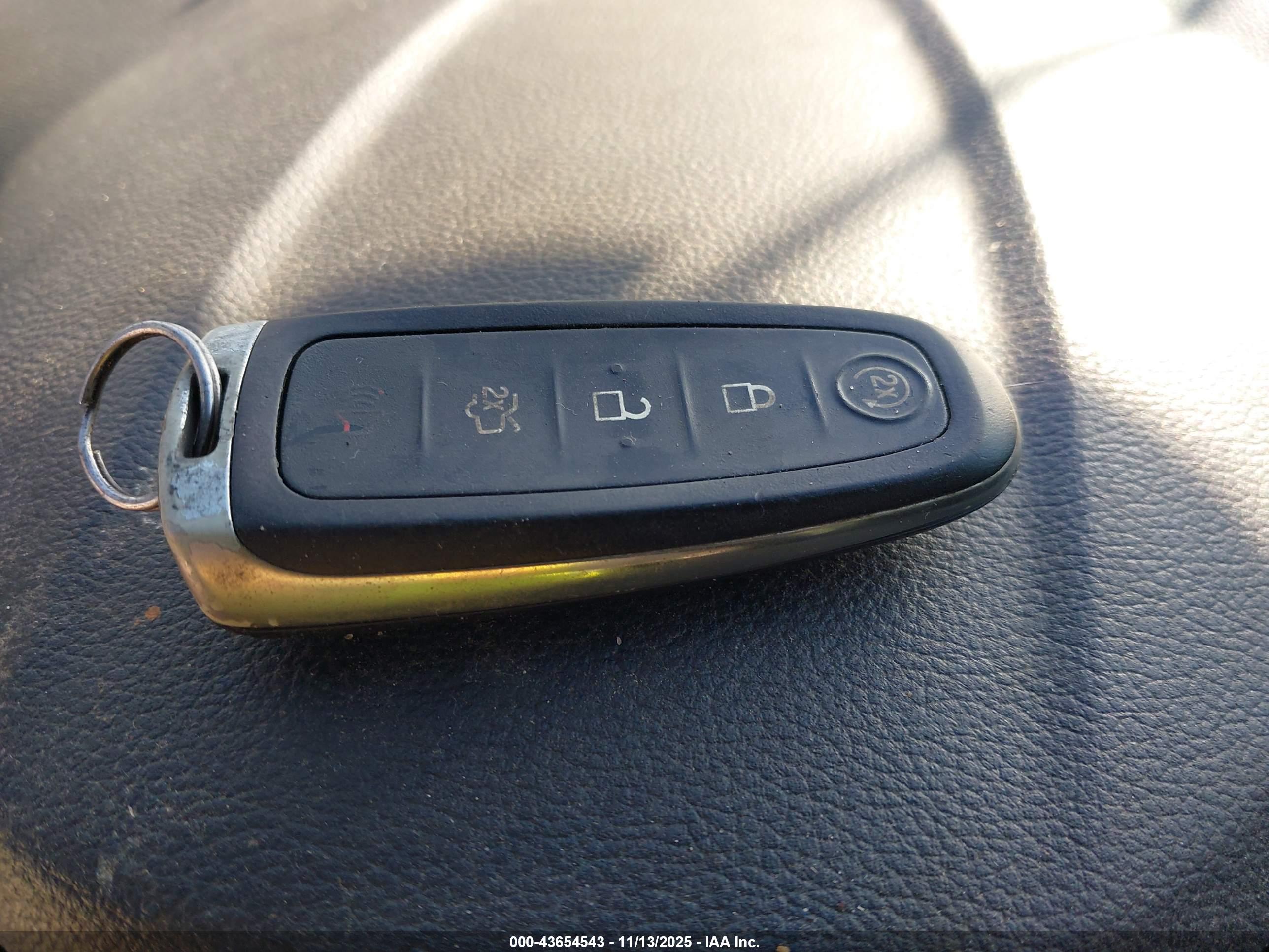 FORD ESCAPE image 11