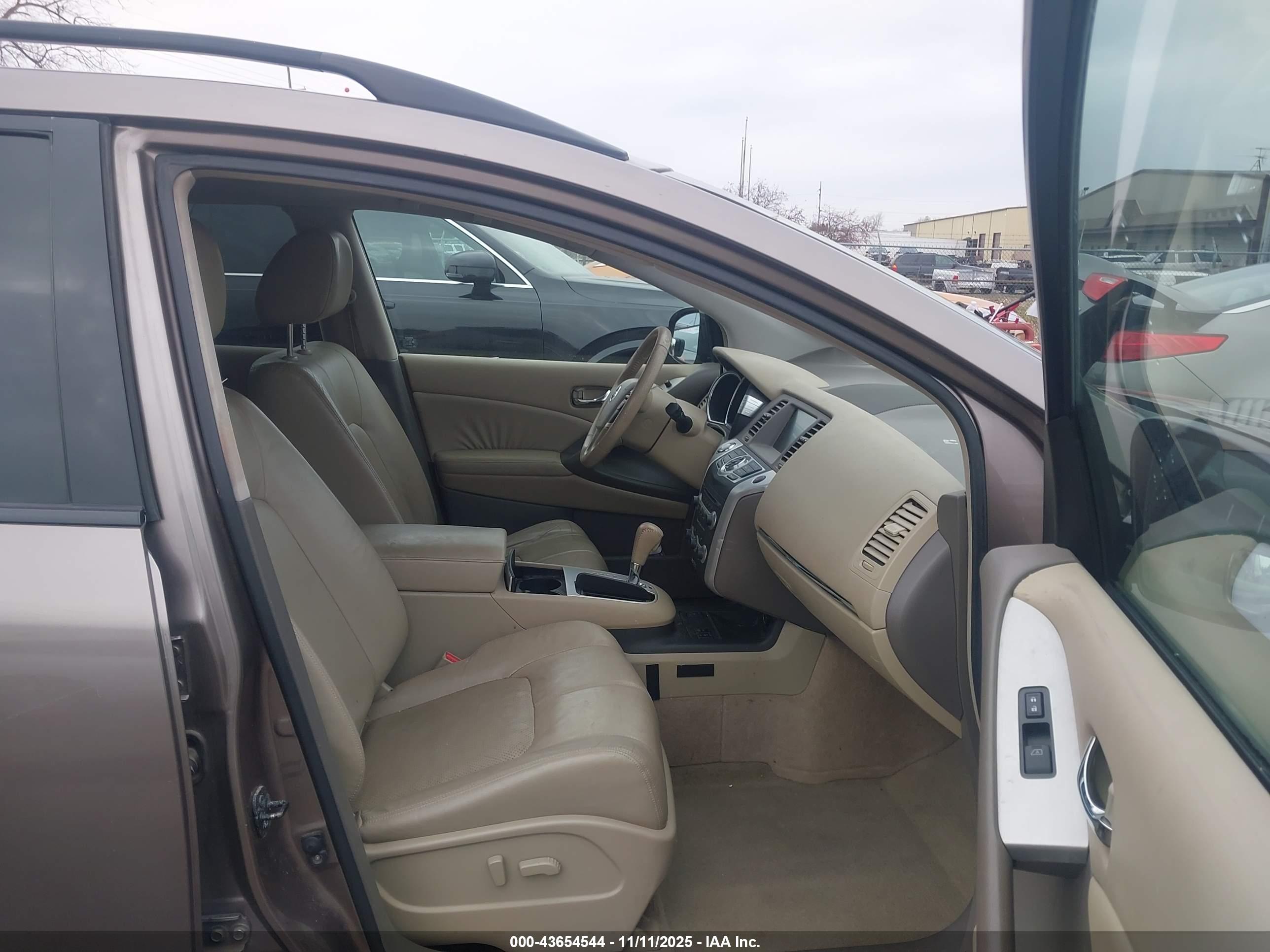 NISSAN MURANO image 5