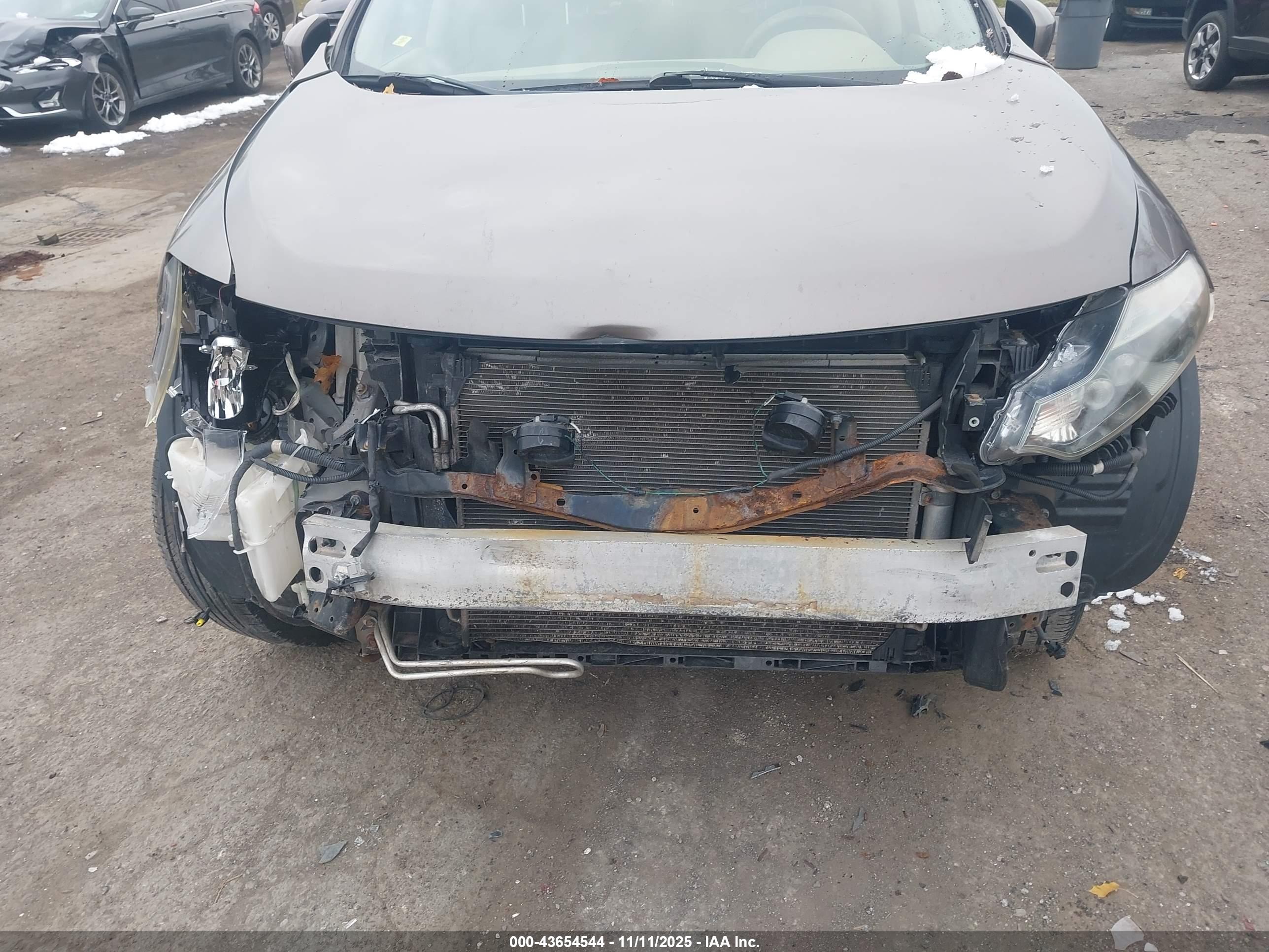 NISSAN MURANO image 6