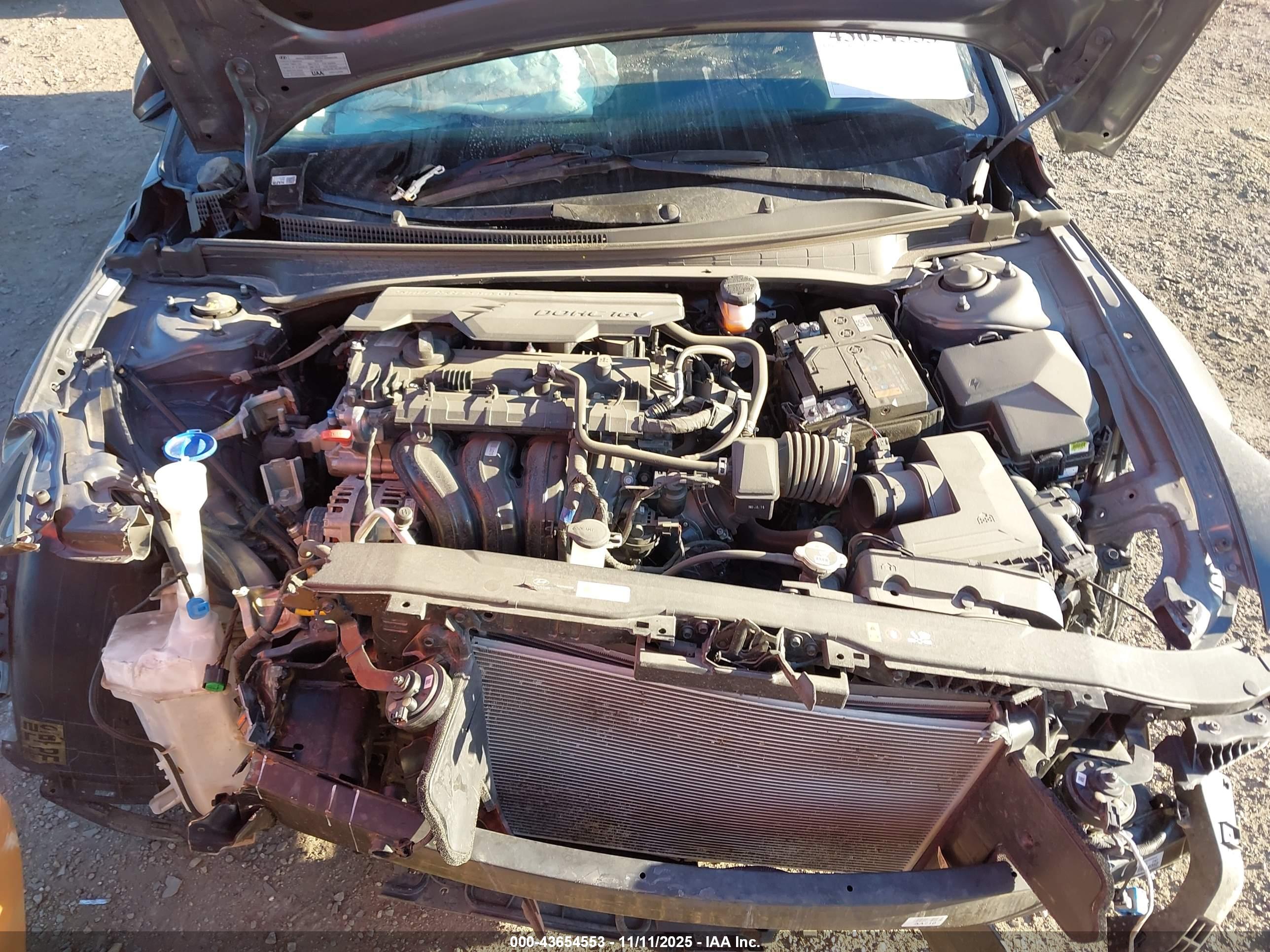HYUNDAI ELANTRA image 10