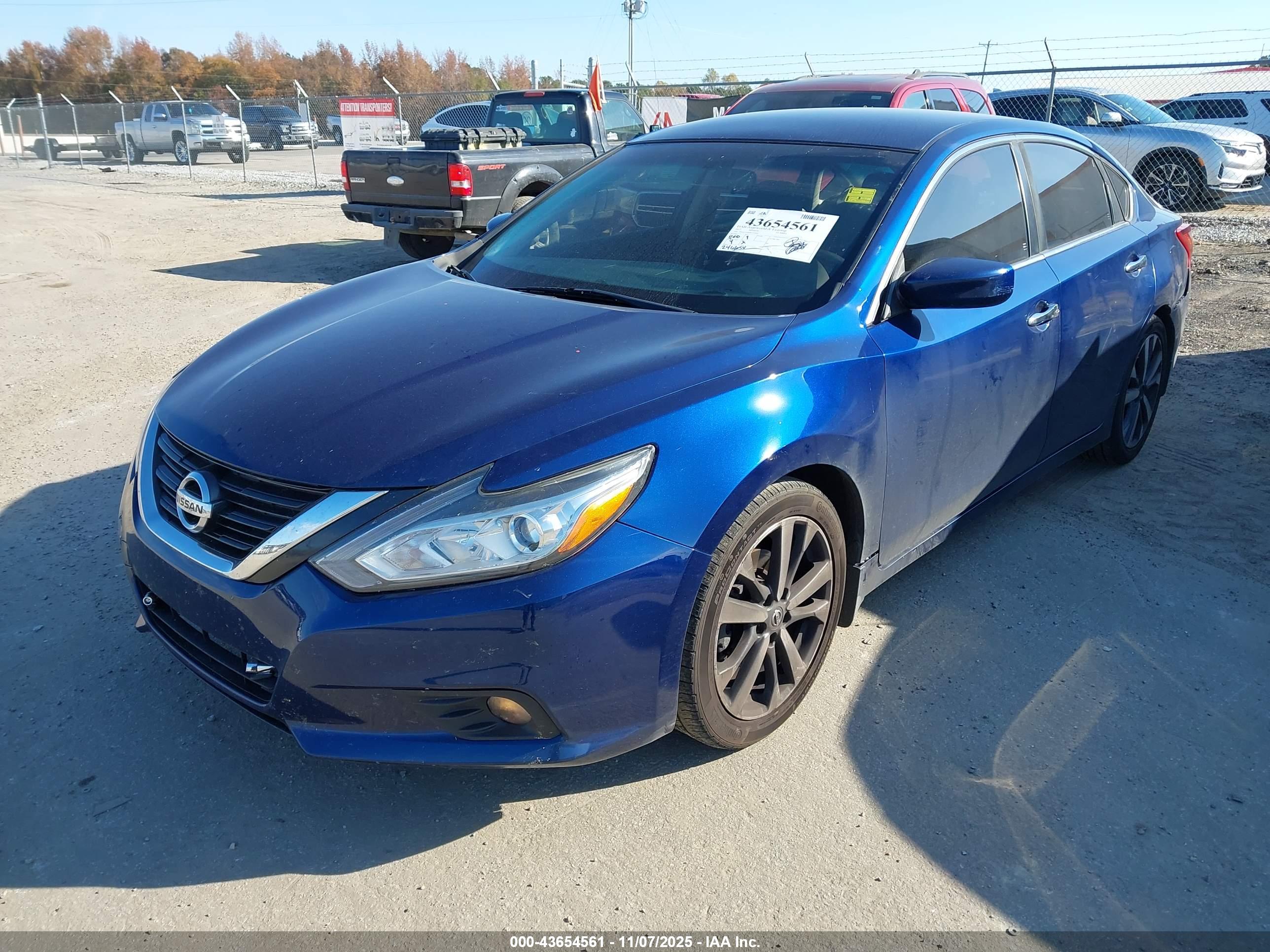 NISSAN ALTIMA image 2