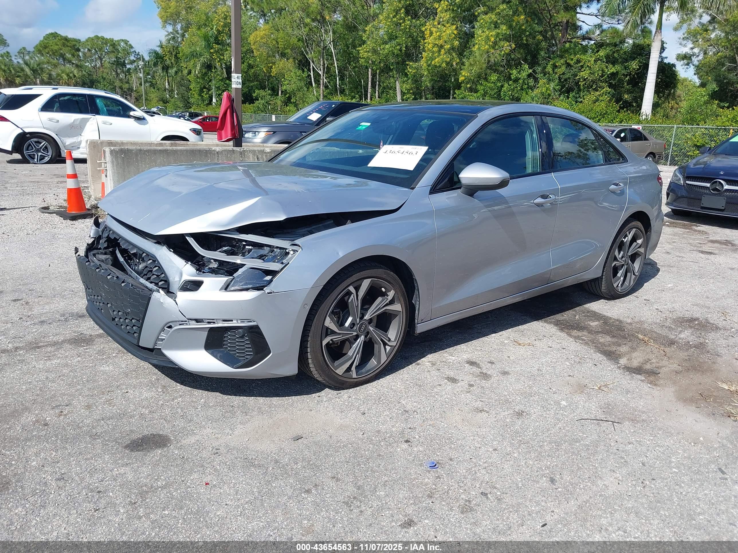 AUDI A3 image 2