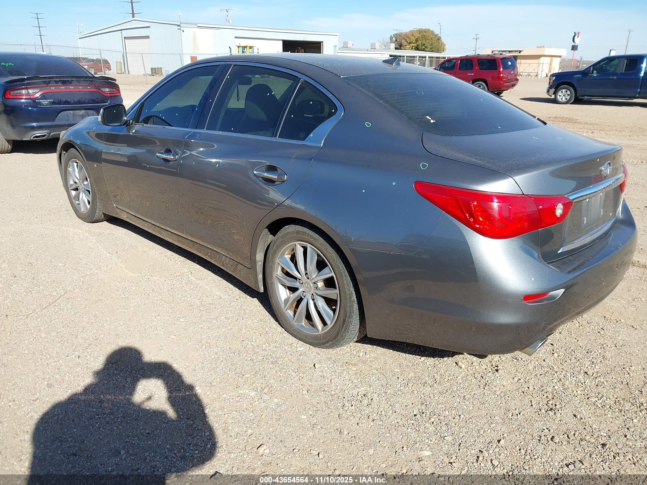 INFINITI Q50 image 3