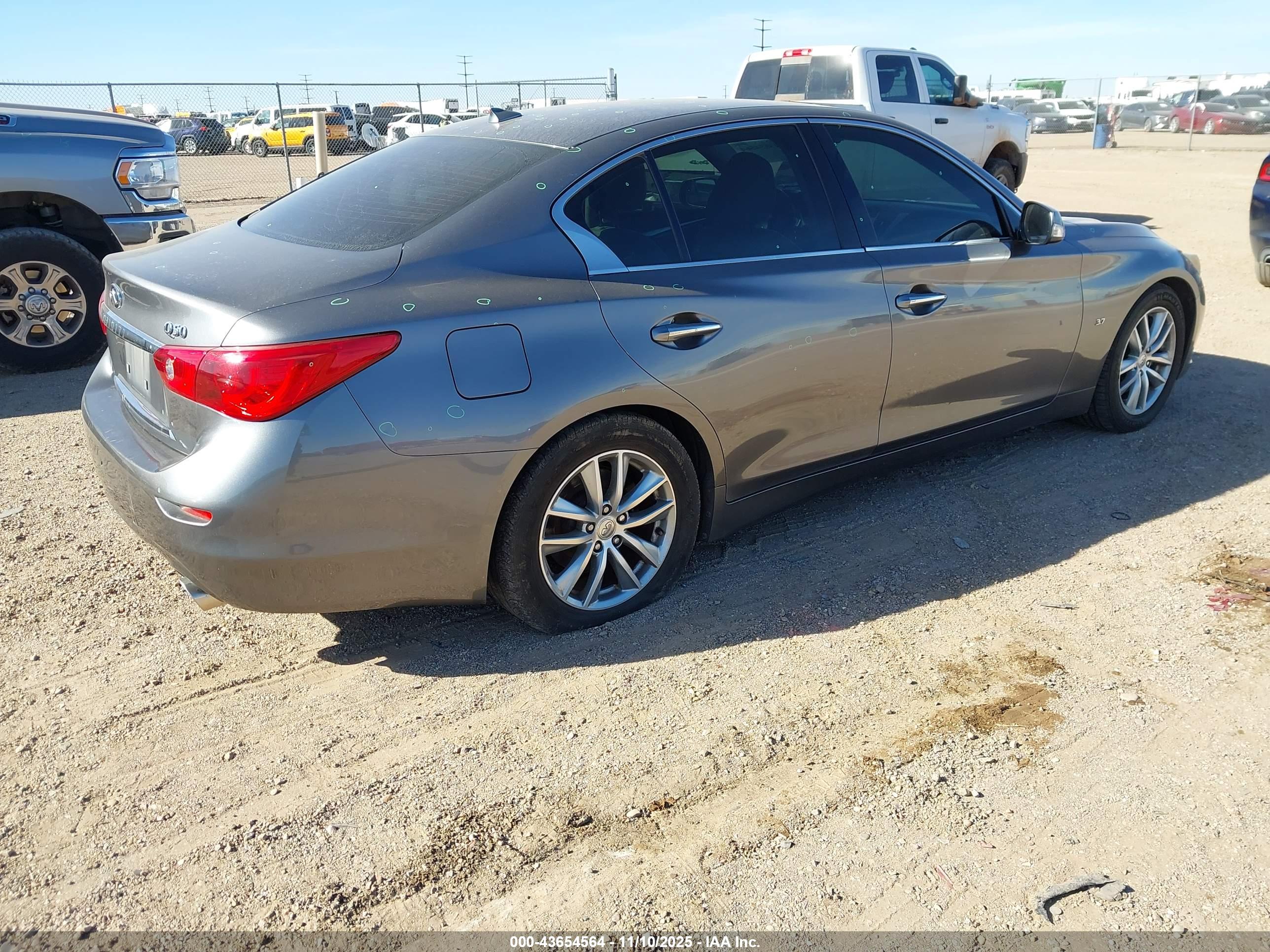 INFINITI Q50 image 4