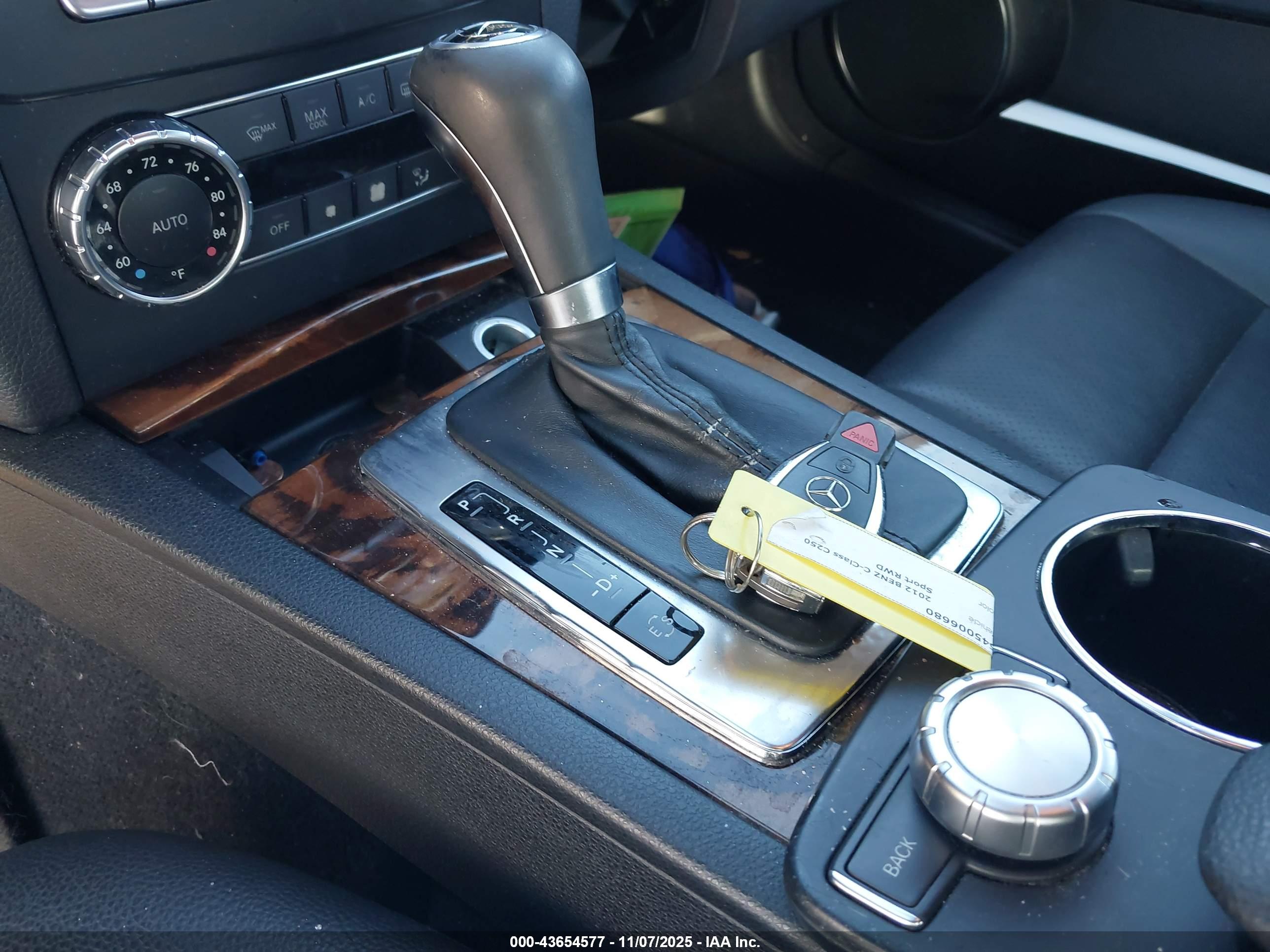 MERCEDES-BENZ C image 11