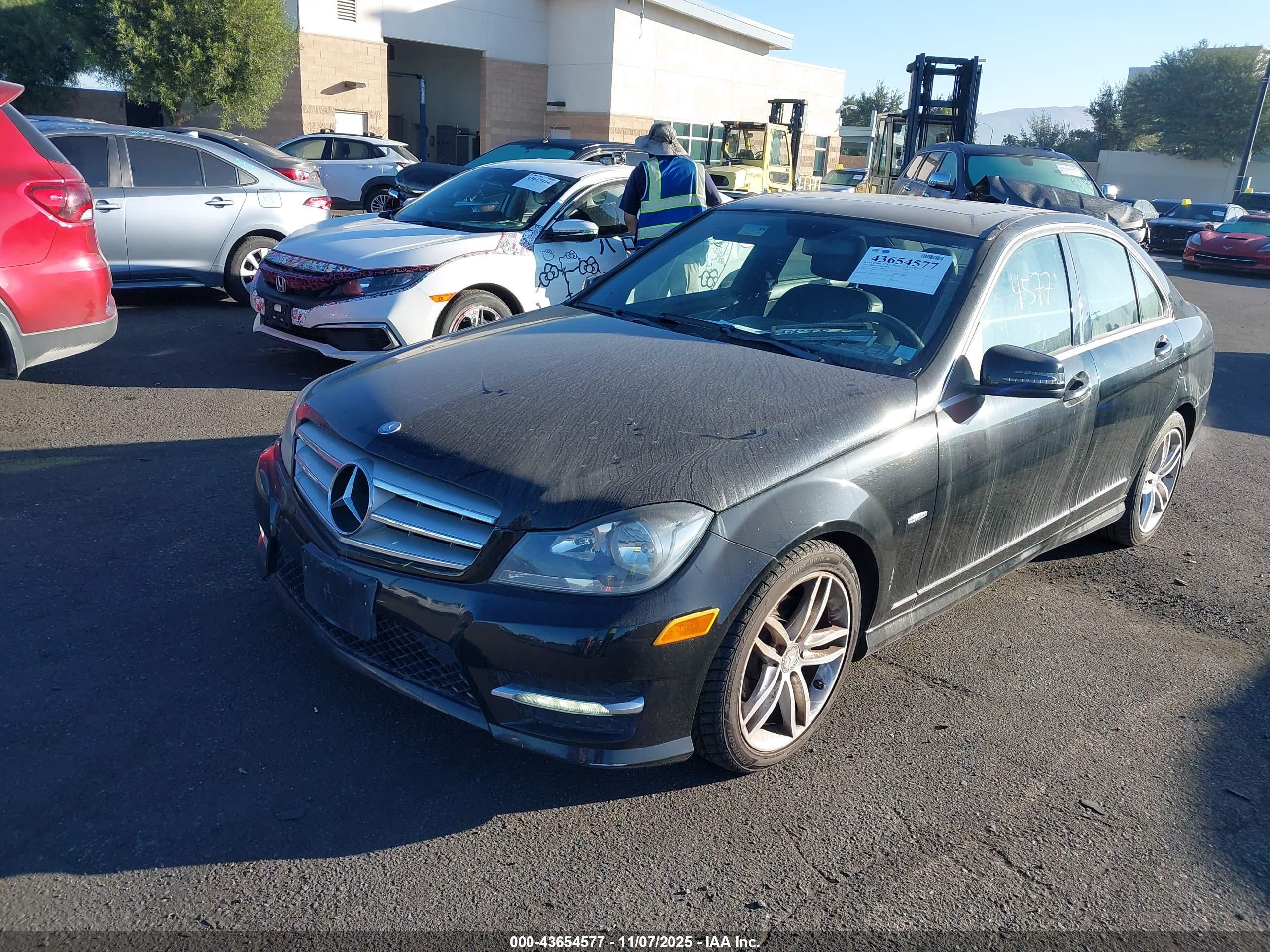 MERCEDES-BENZ C image 2