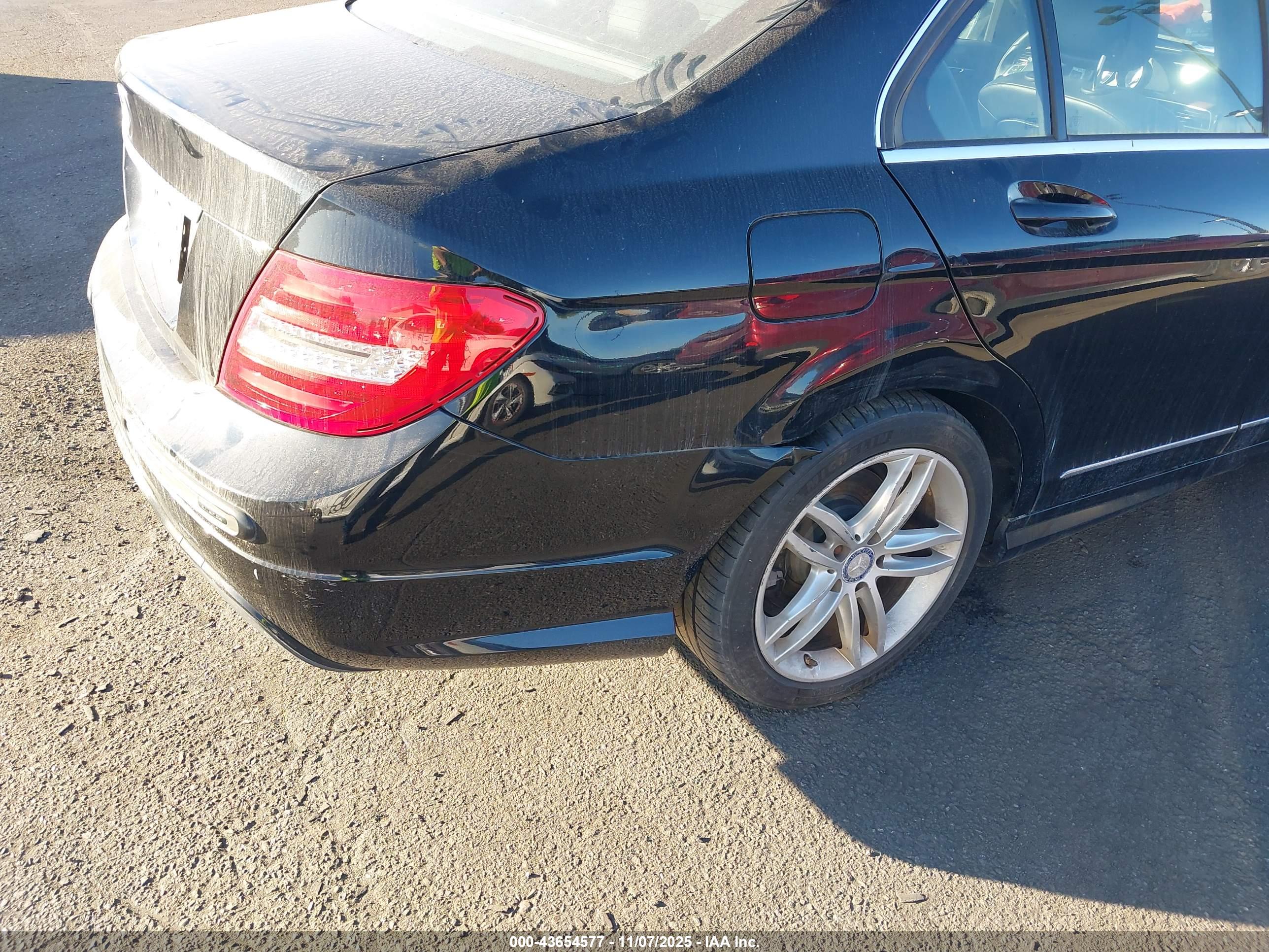 MERCEDES-BENZ C image 6
