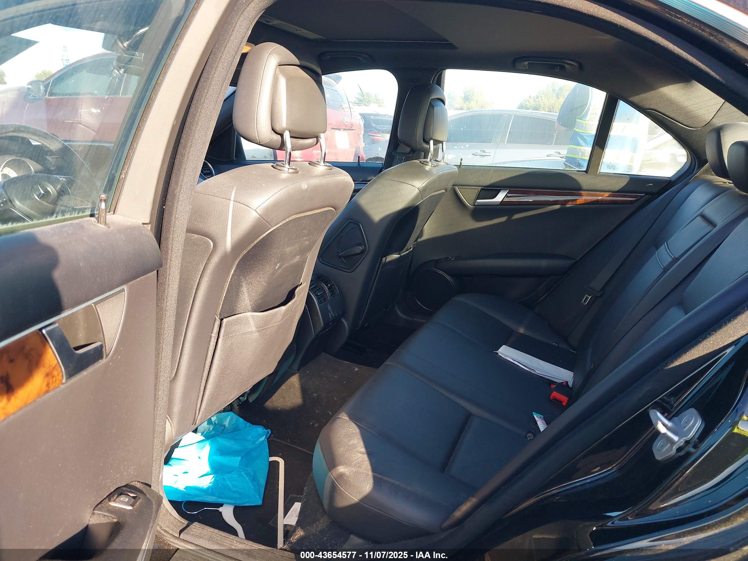 MERCEDES-BENZ C image 8