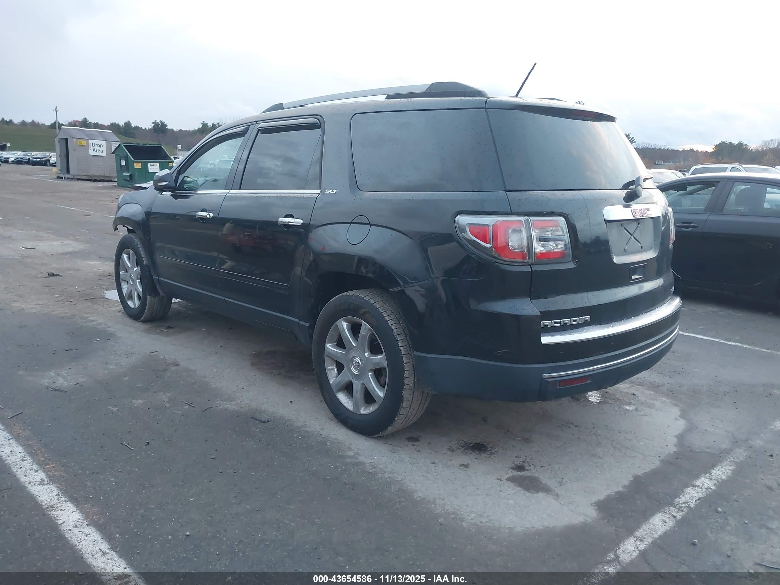 GMC ACADIA image 3