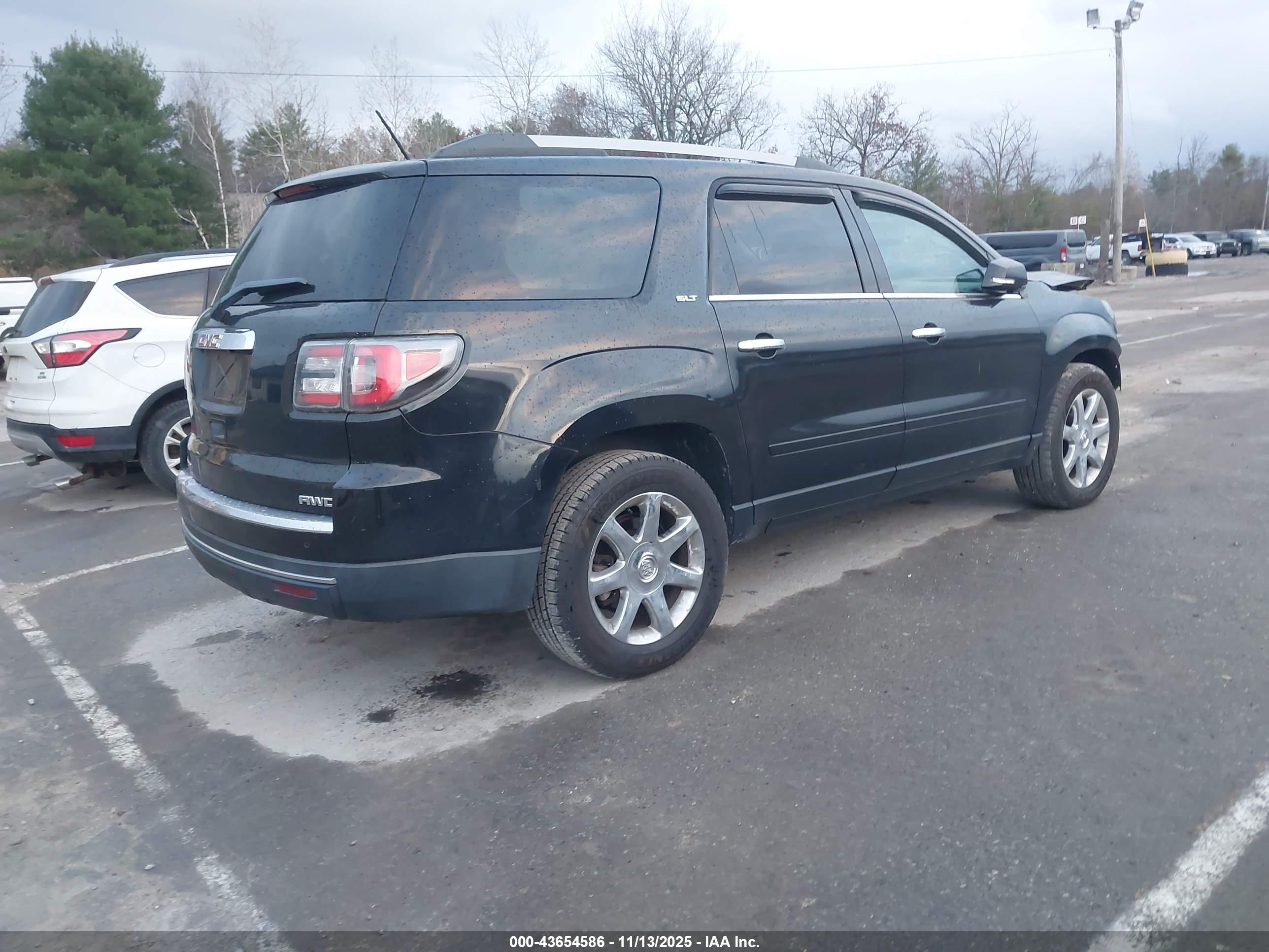 GMC ACADIA image 4