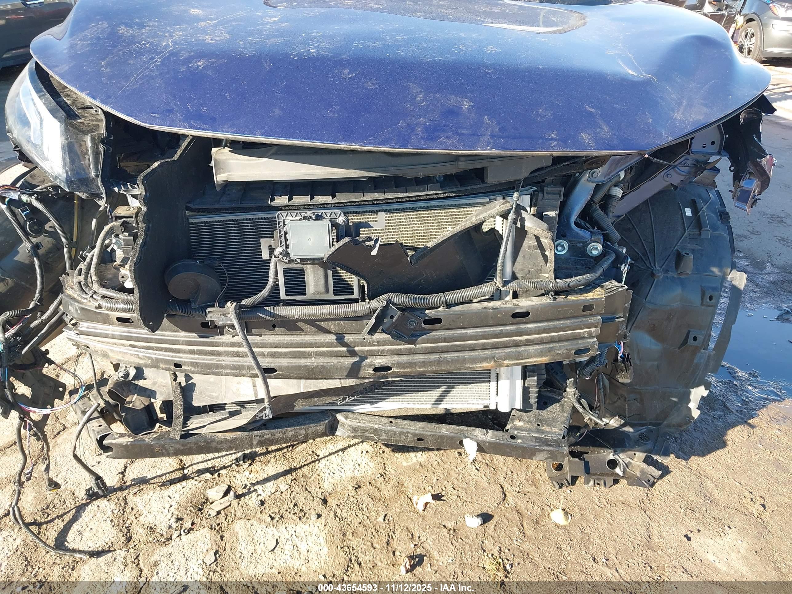 NISSAN ROGUE image 6