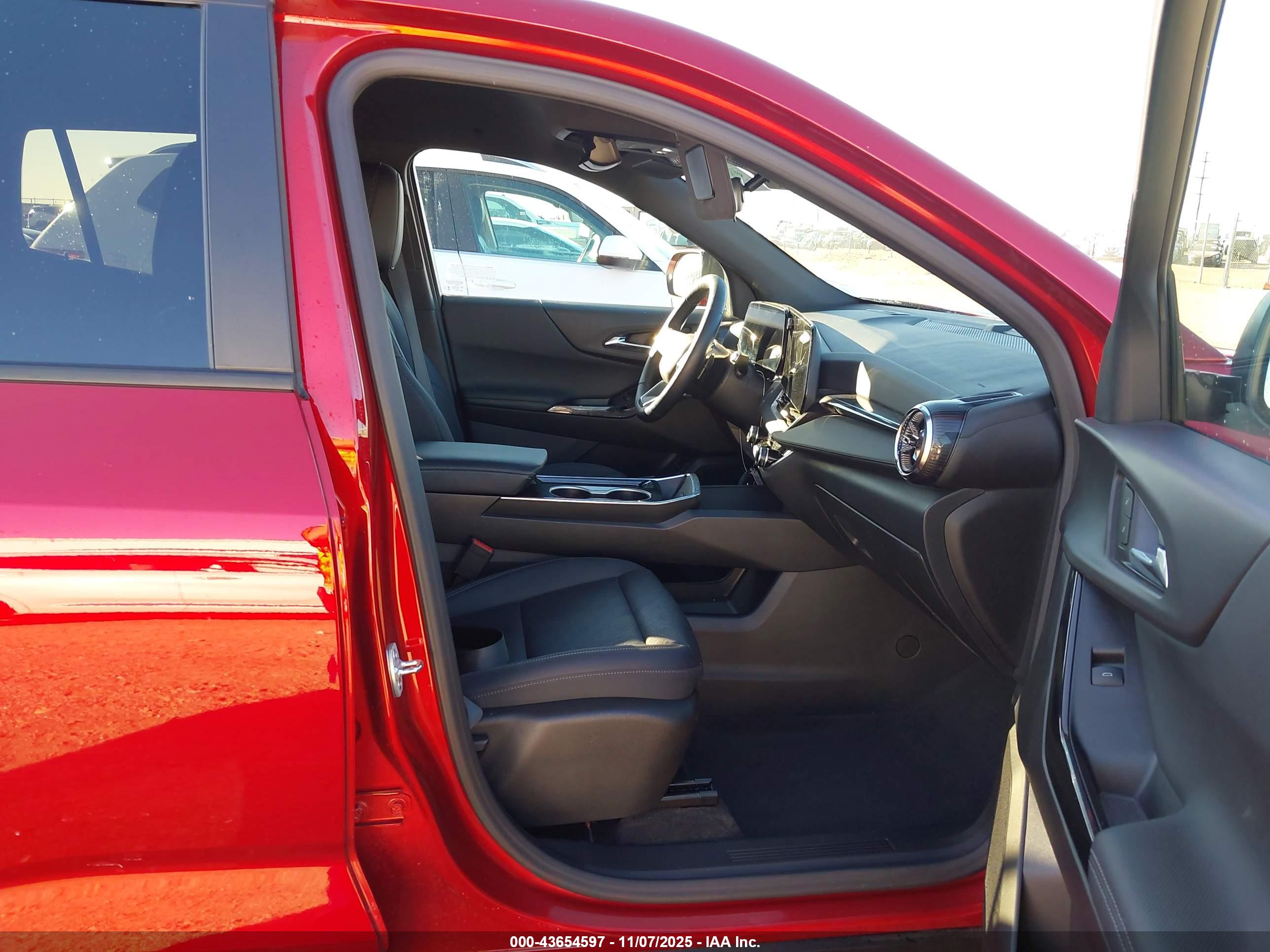 CHEVROLET EQUINOX image 5