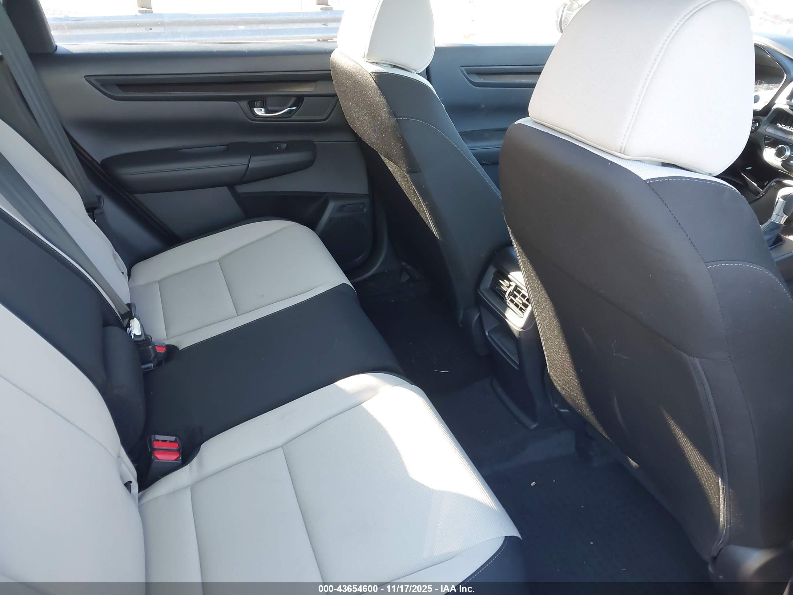 HONDA CR-V image 8