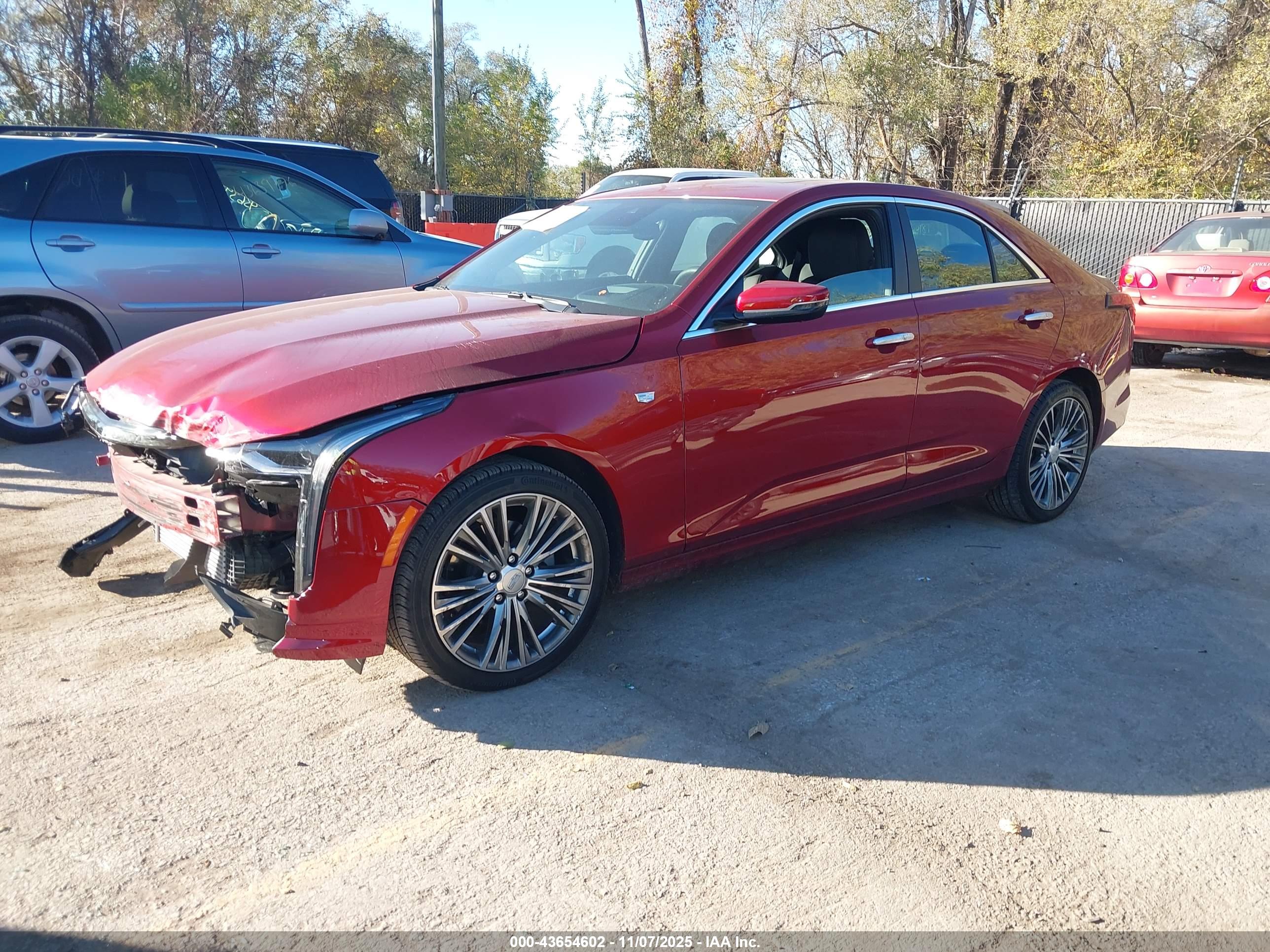CADILLAC CT4 image 2