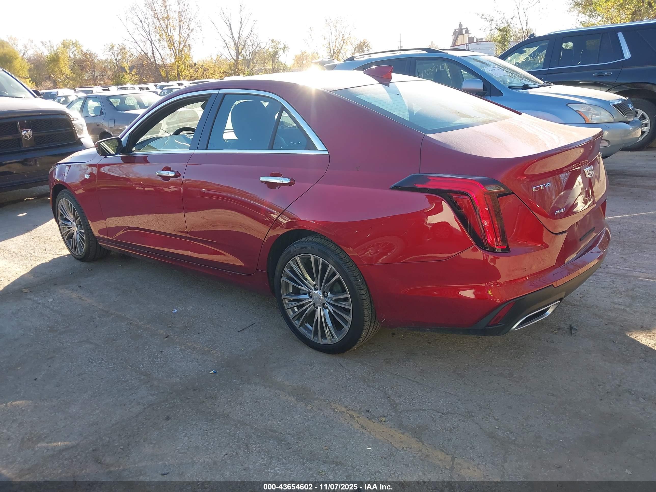 CADILLAC CT4 image 3