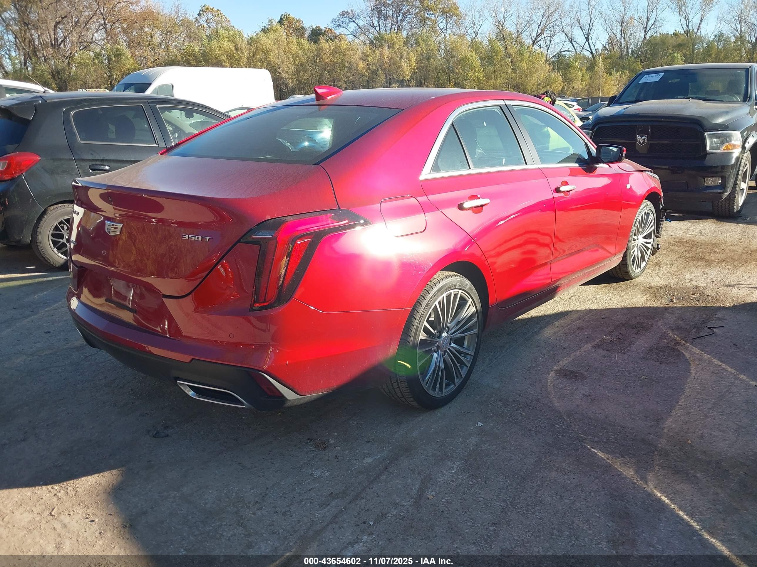 CADILLAC CT4 image 4