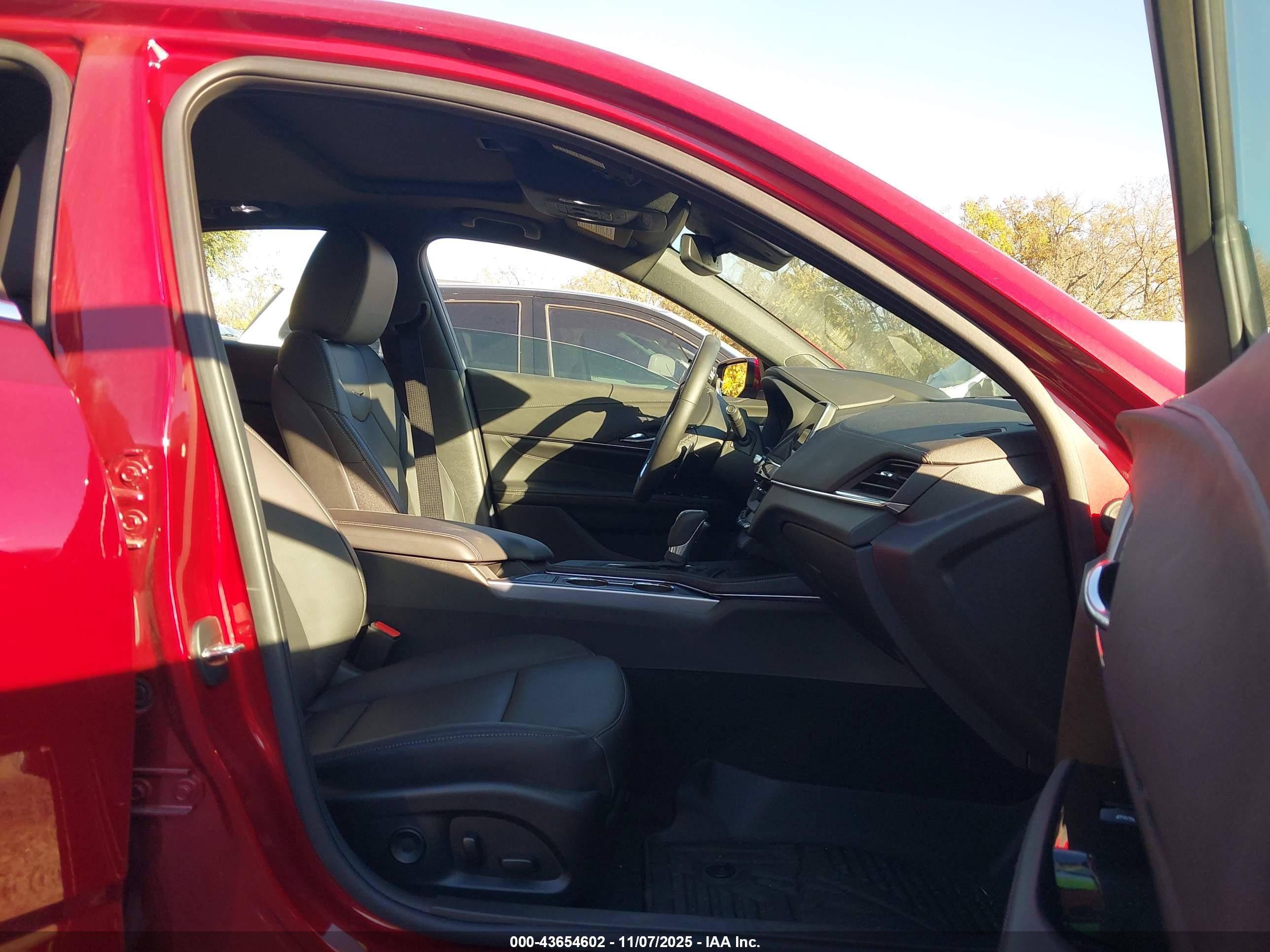 CADILLAC CT4 image 5