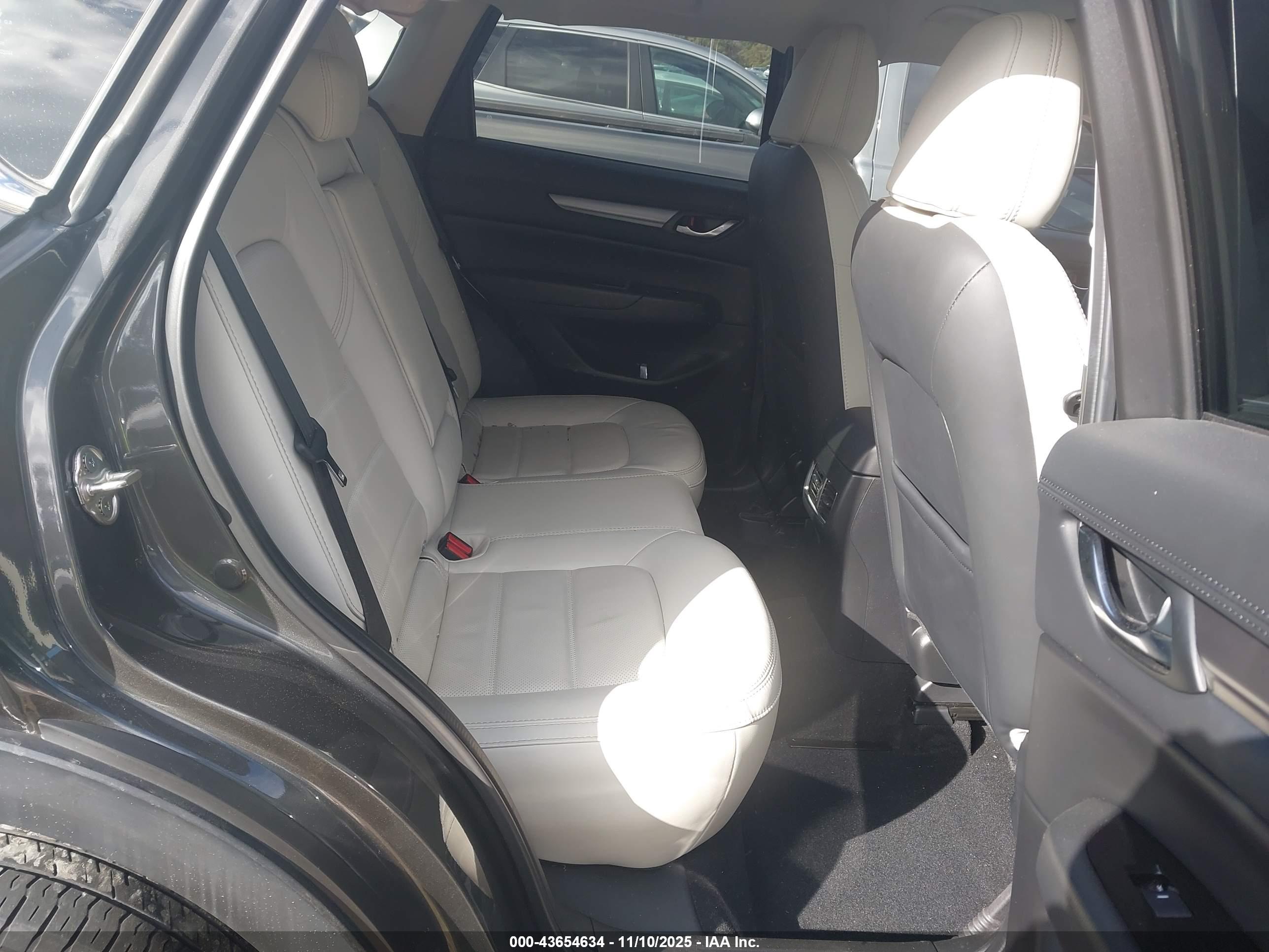 MAZDA CX-5 image 8