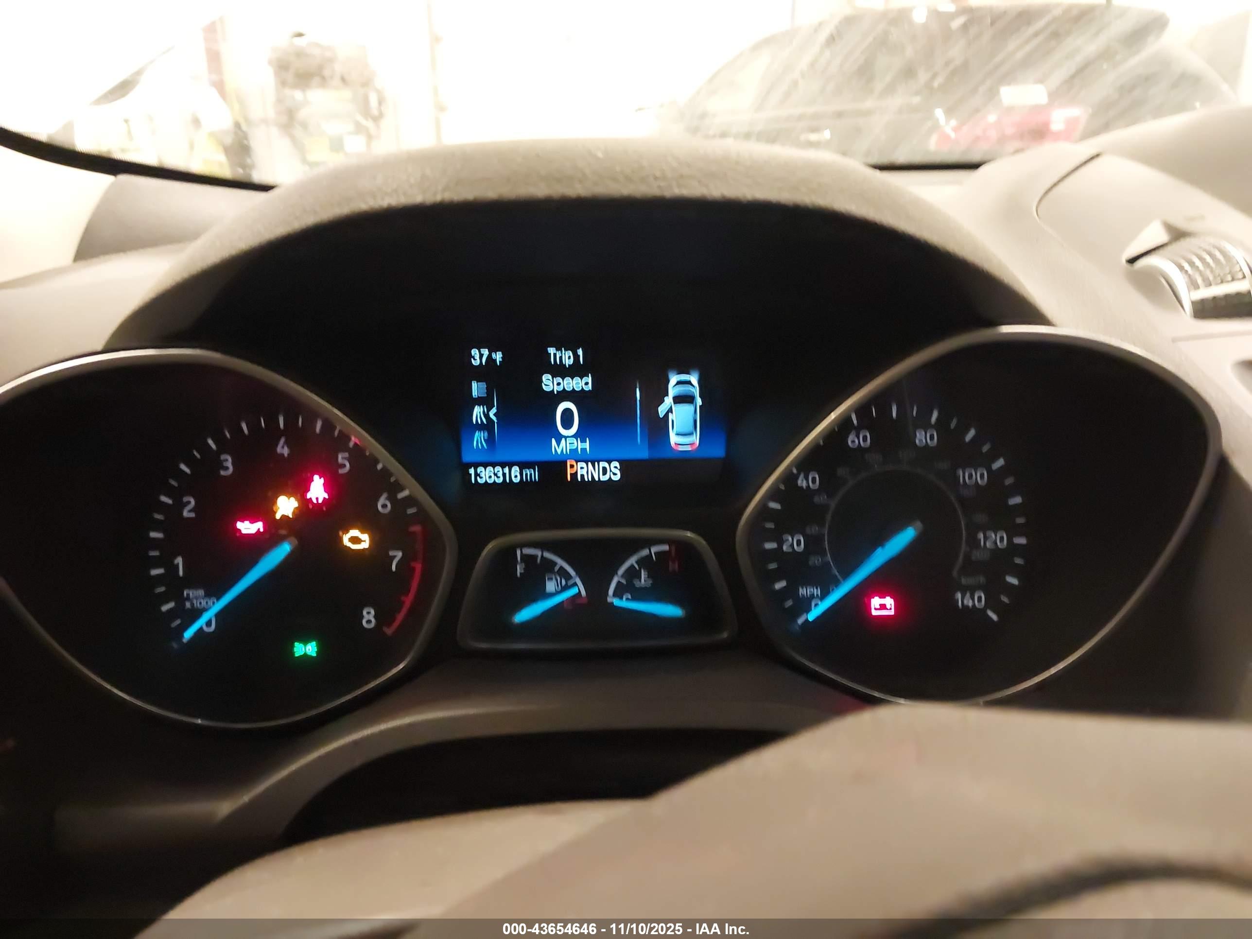 FORD ESCAPE image 7