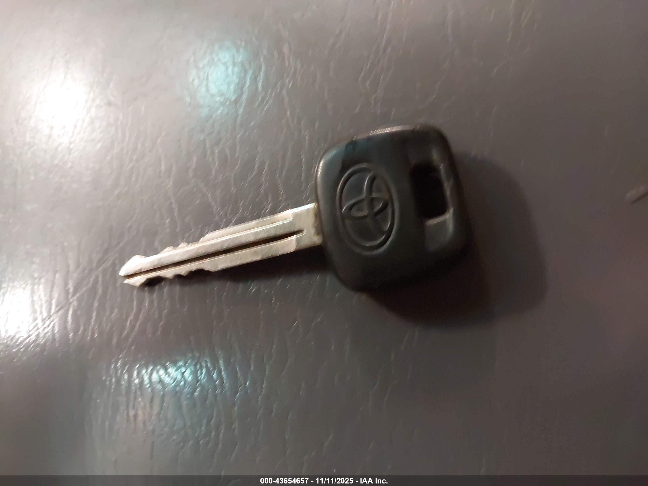 TOYOTA TACOMA image 11