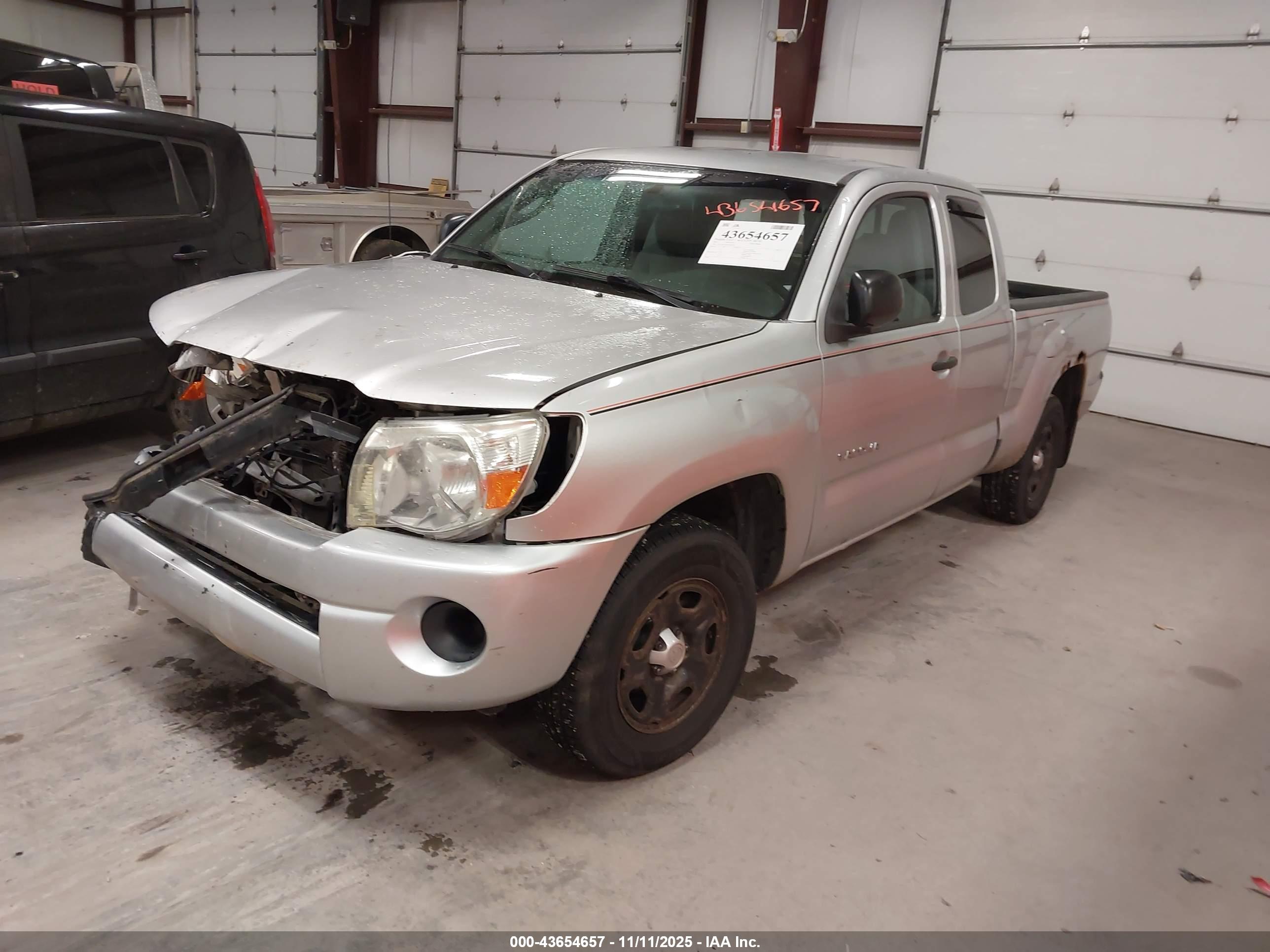 TOYOTA TACOMA image 2