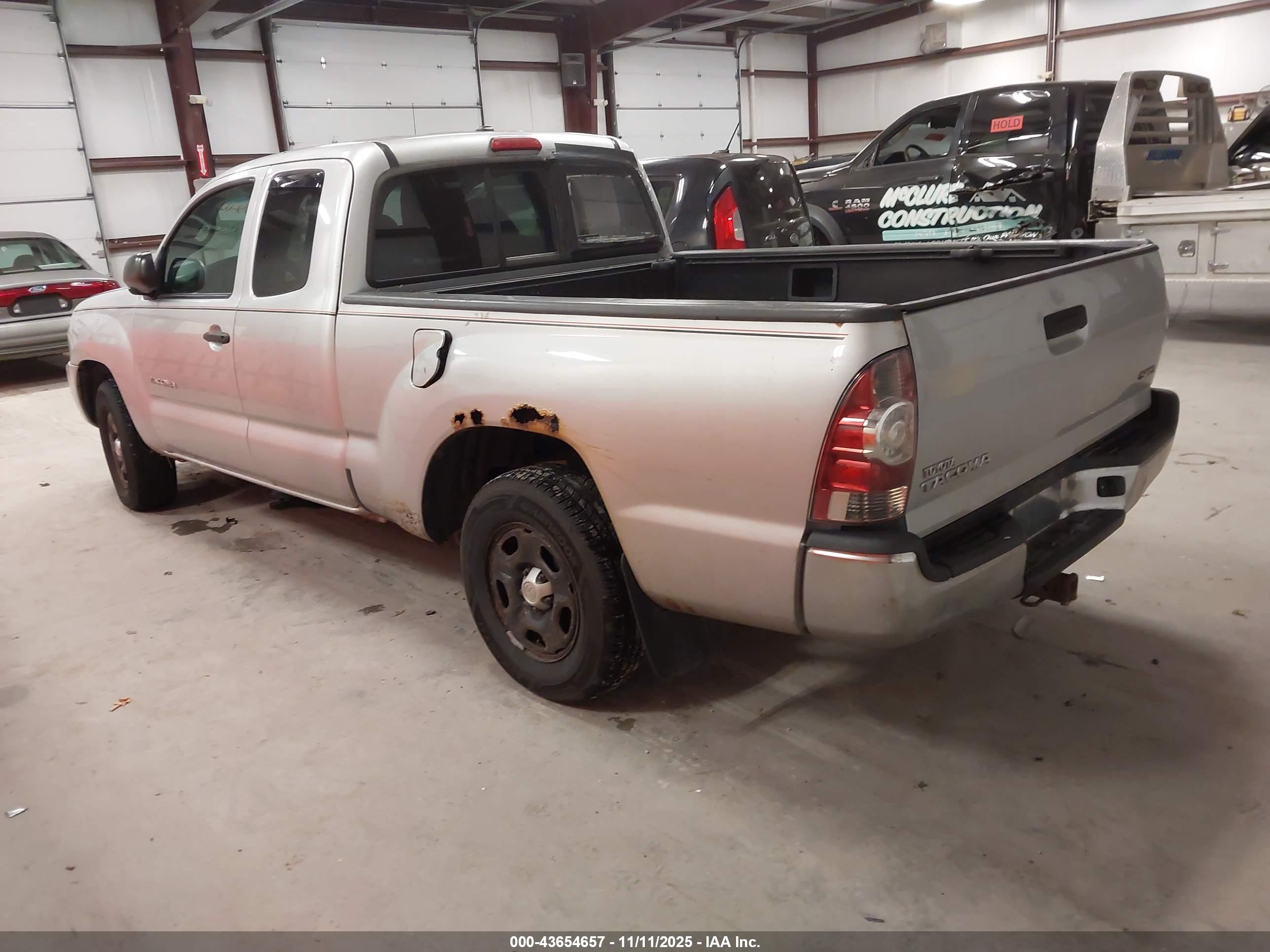 TOYOTA TACOMA image 3