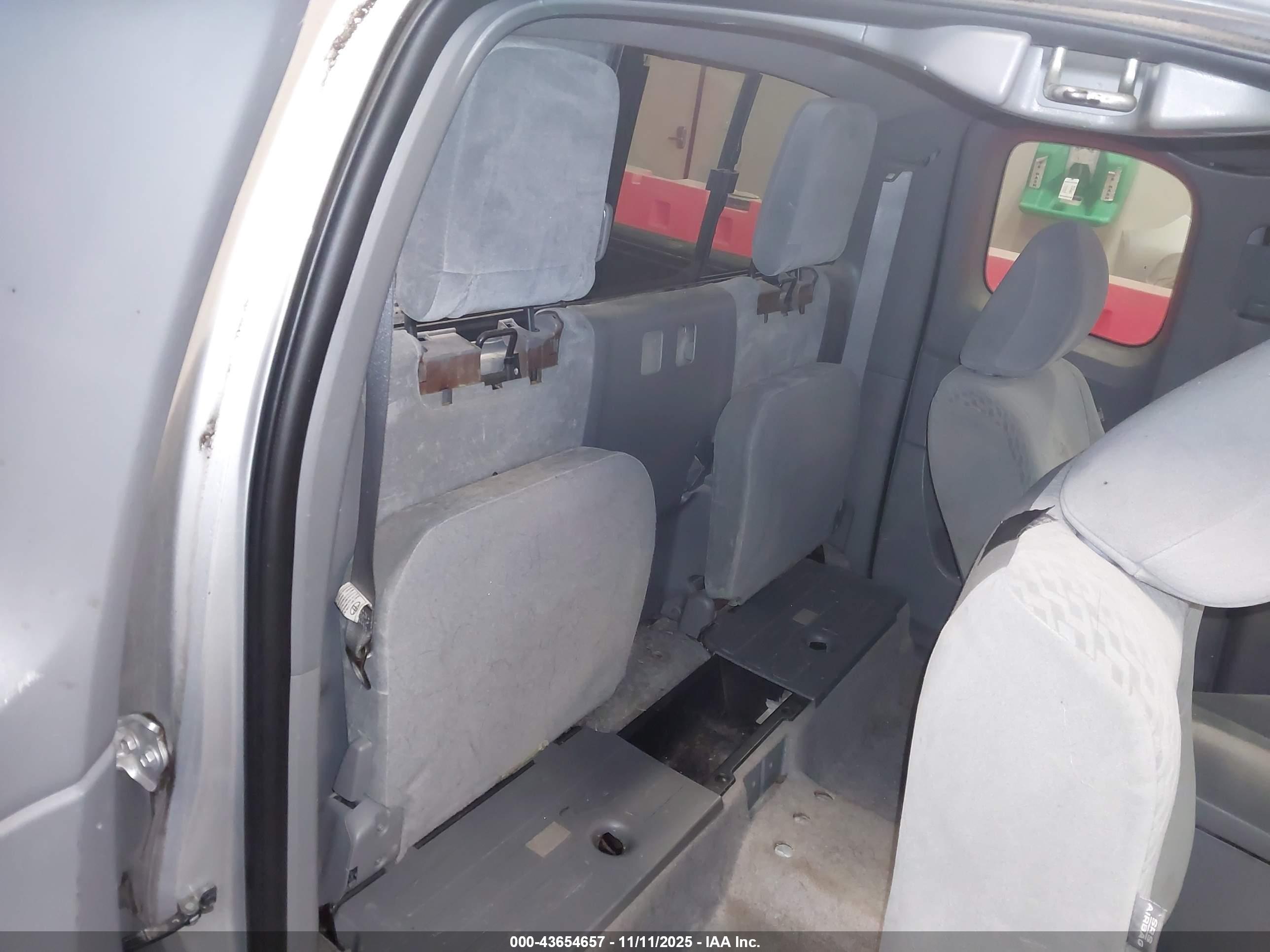 TOYOTA TACOMA image 8
