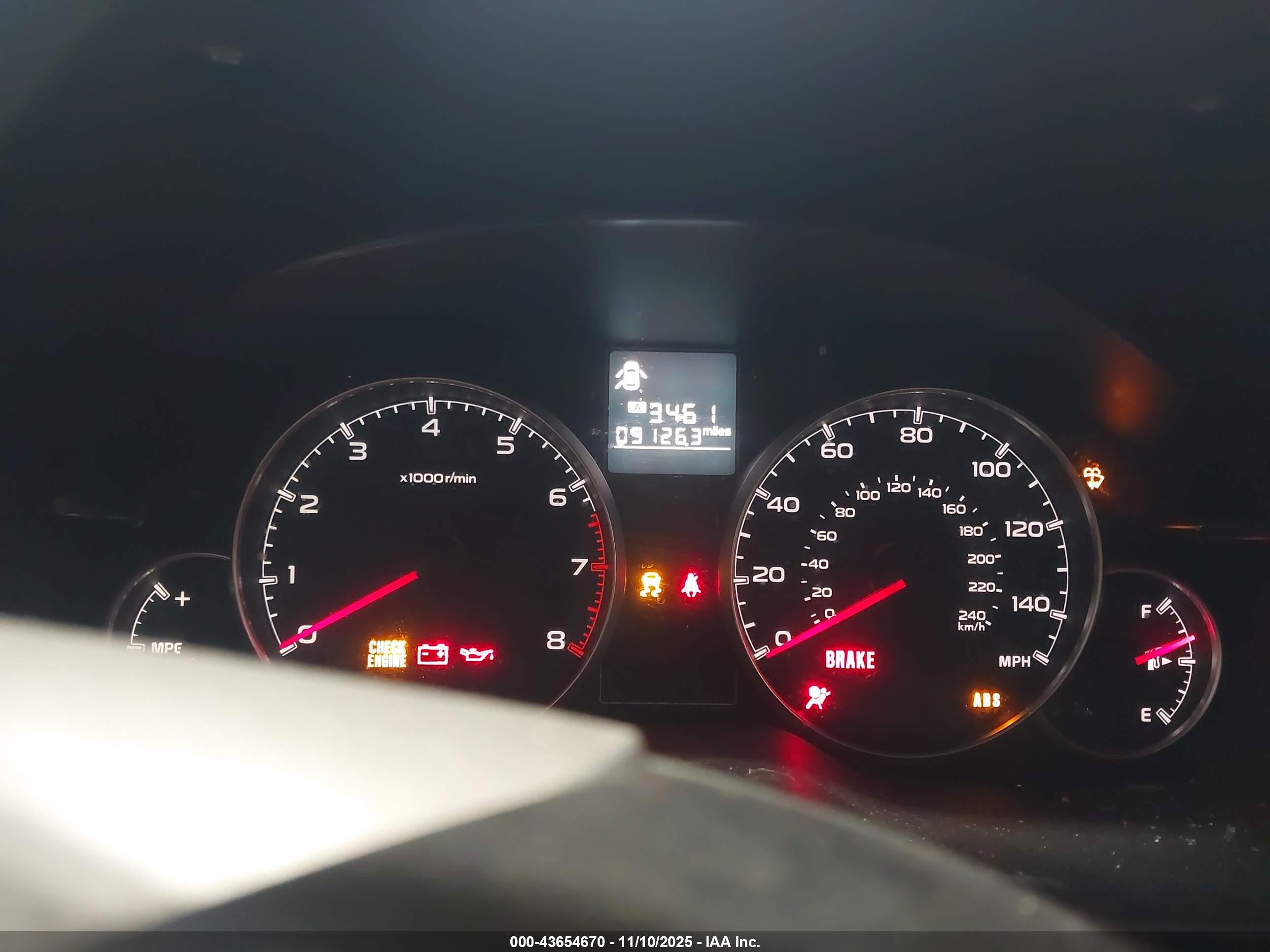 SUBARU OUTBACK image 7
