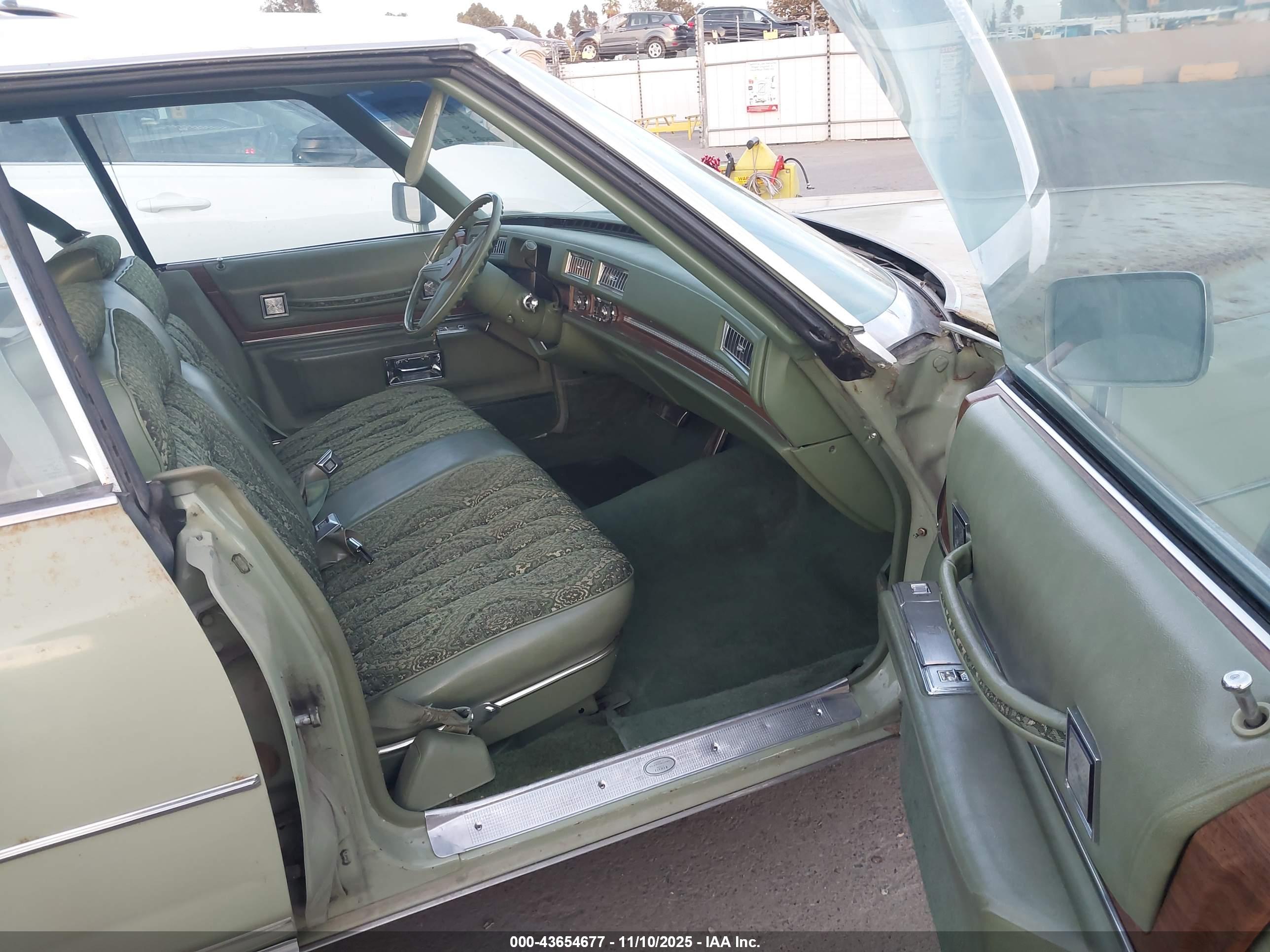 CADILLAC DEVILLE image 5
