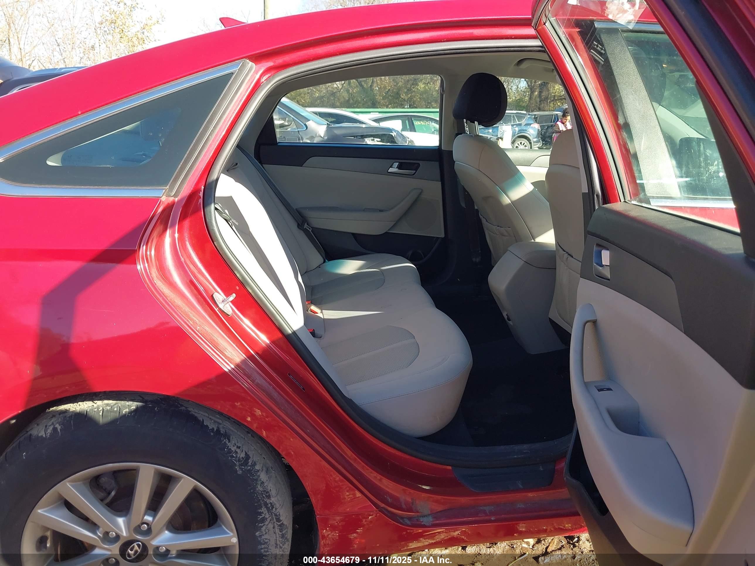 HYUNDAI SONATA image 8